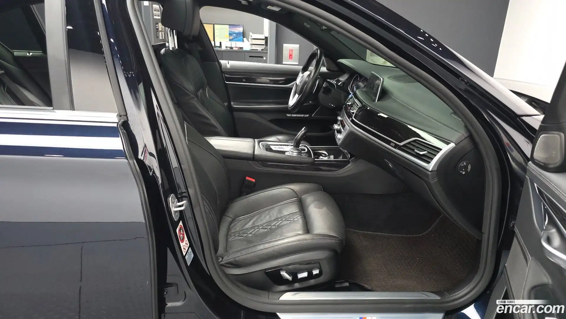 7-Series BMW 2017.7-OPTION-015