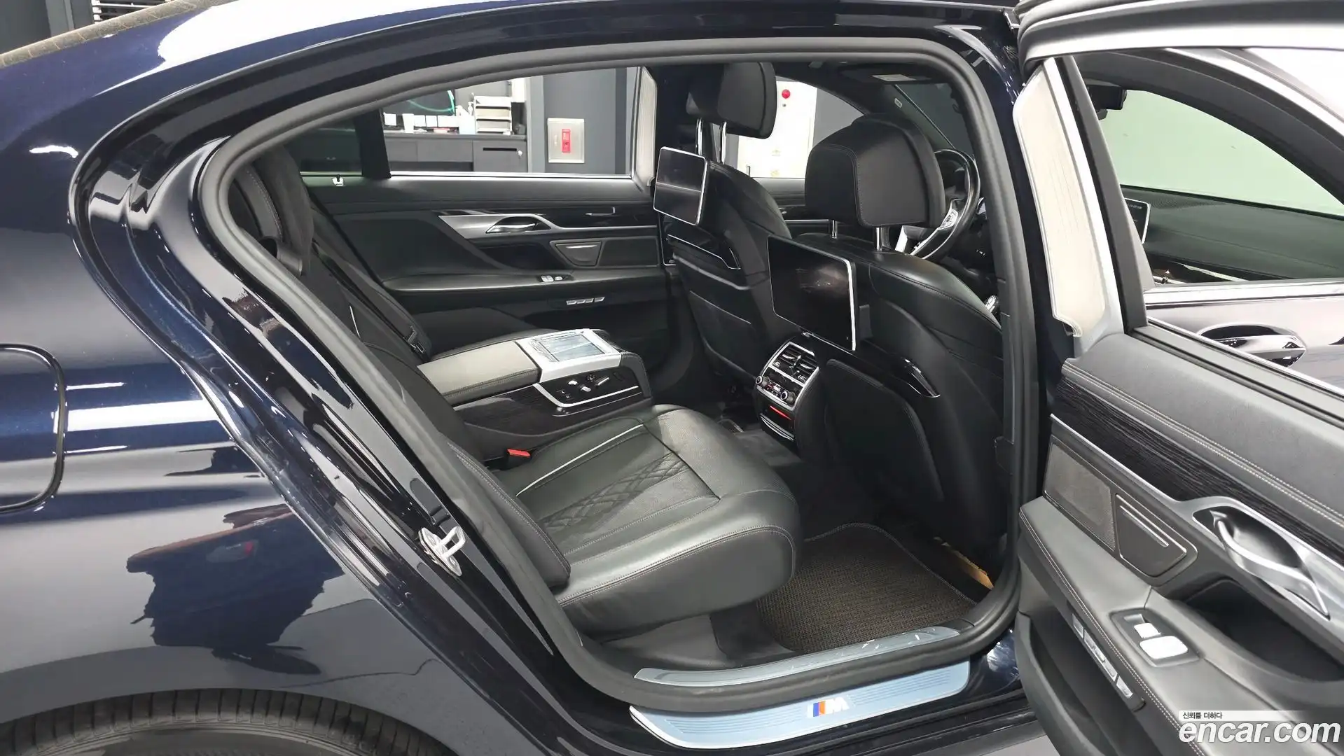 7-Series BMW 2017.7-OPTION-016