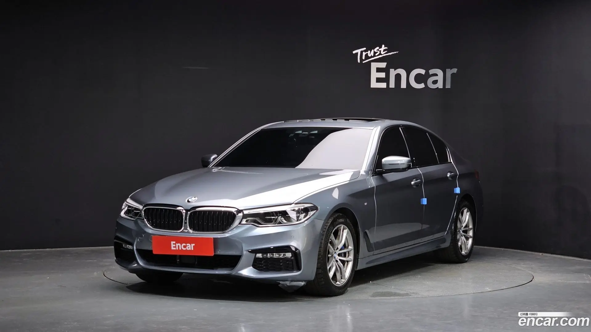 Main__Slider__Photo:5-Series BMW 2017.3-0