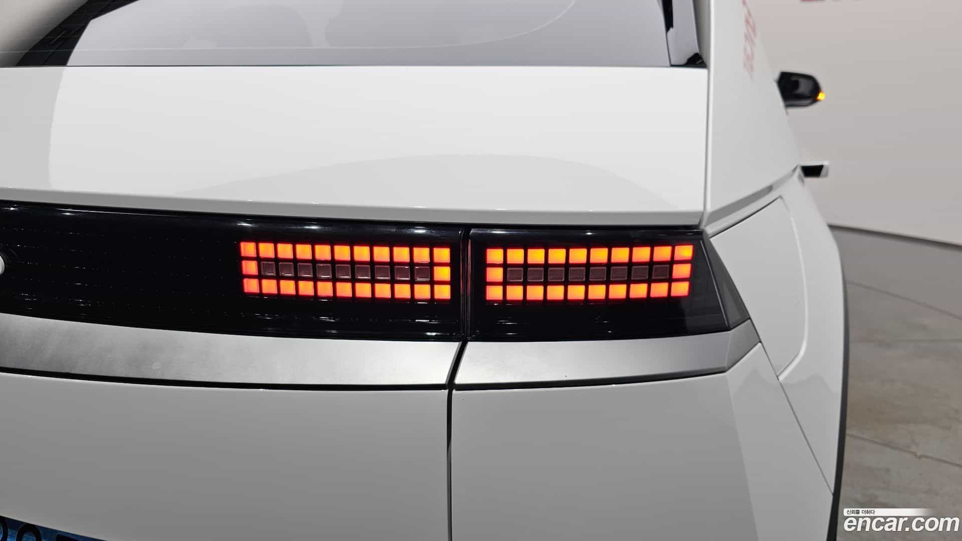 Ioniq5 Hyundai 2022.1-OUTER-033