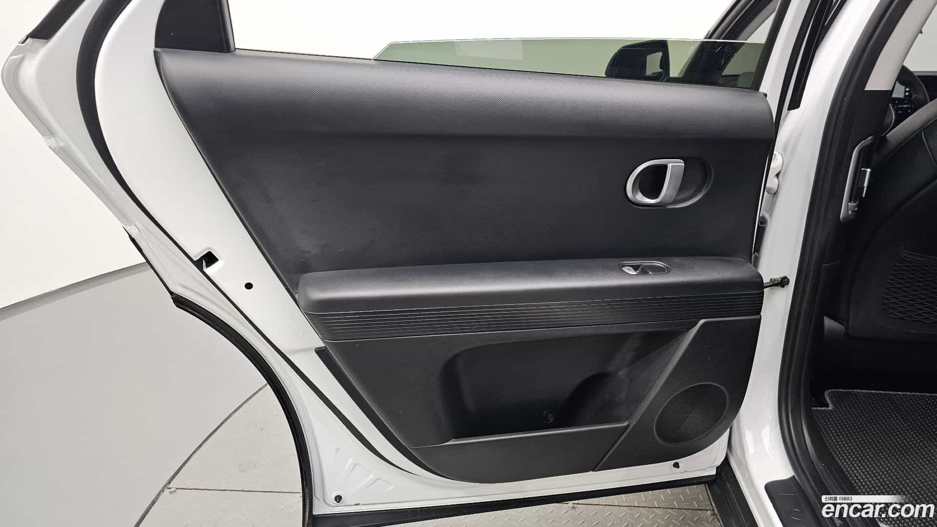 Ioniq5 Hyundai 2022.1-INNER-035
