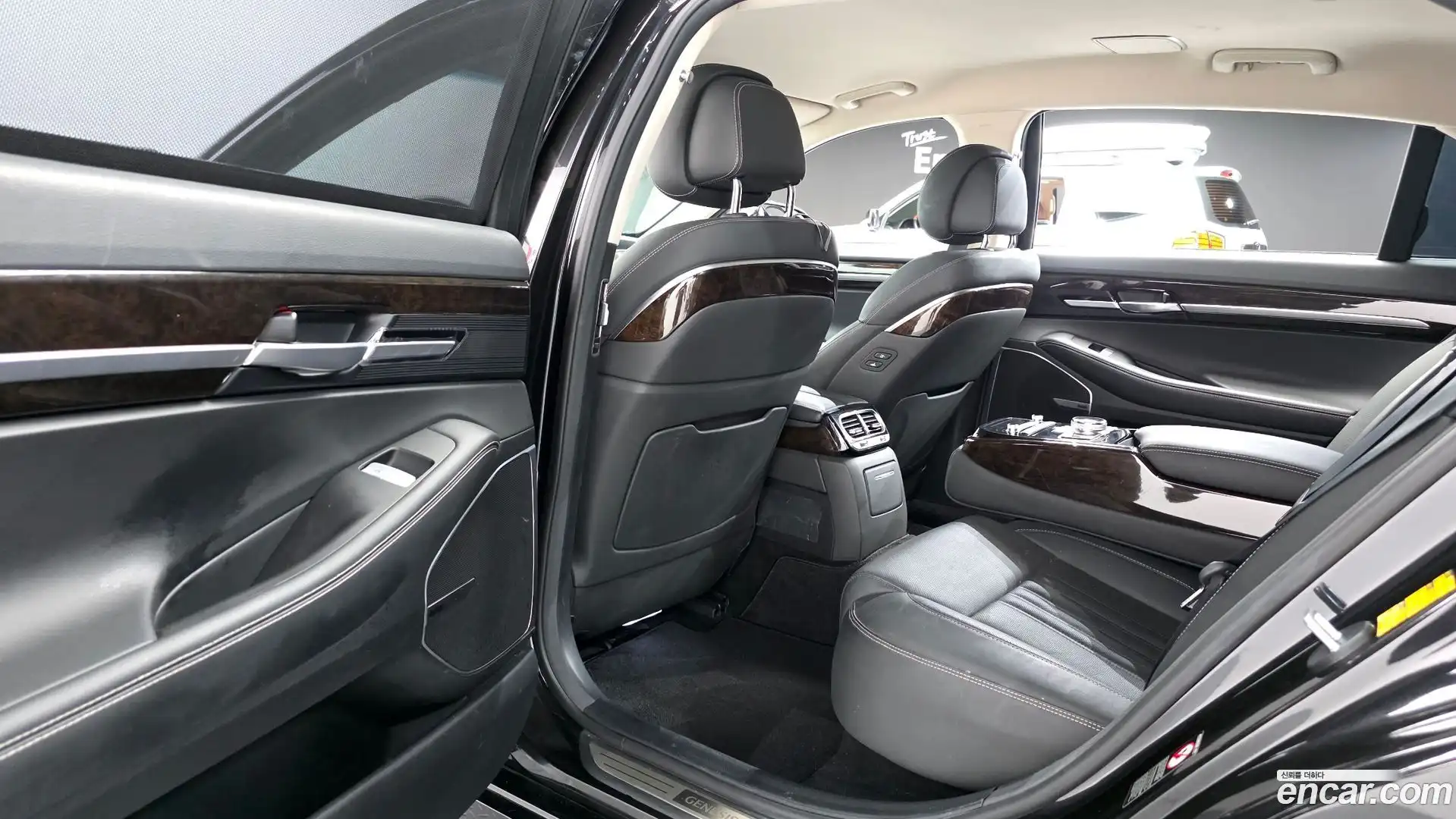 G90 Genesis 2019.2-OPTION-015