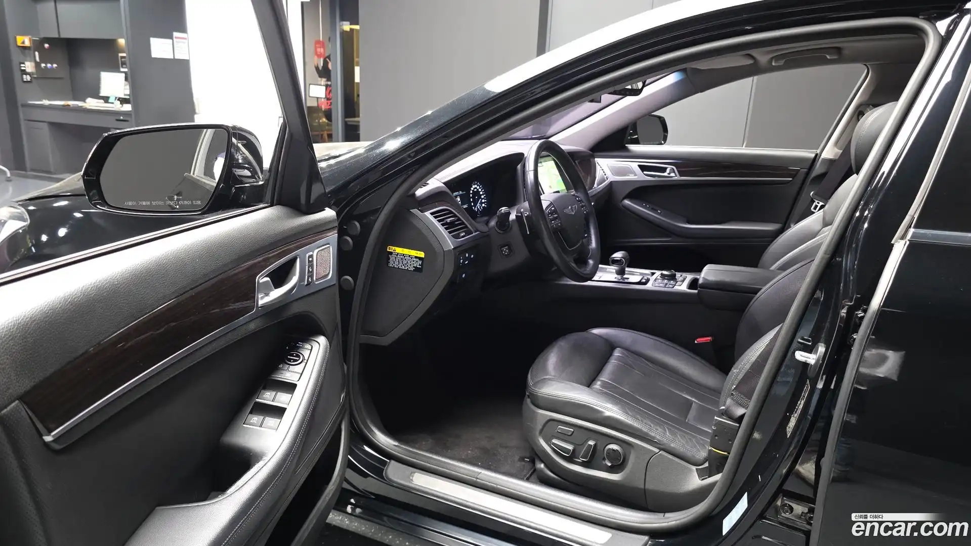 G80 Genesis 2016.8-INNER-010