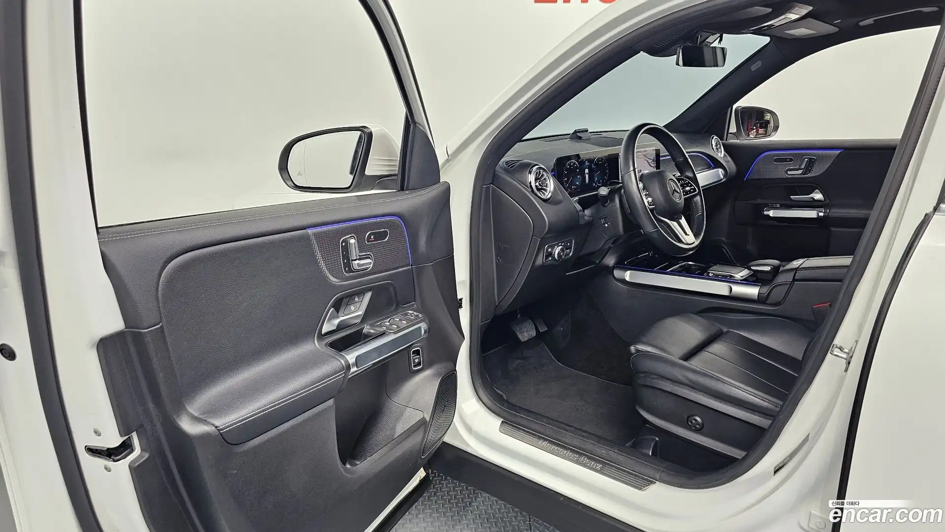GLB-Class Mercedes-Benz 2021.9-INNER-010