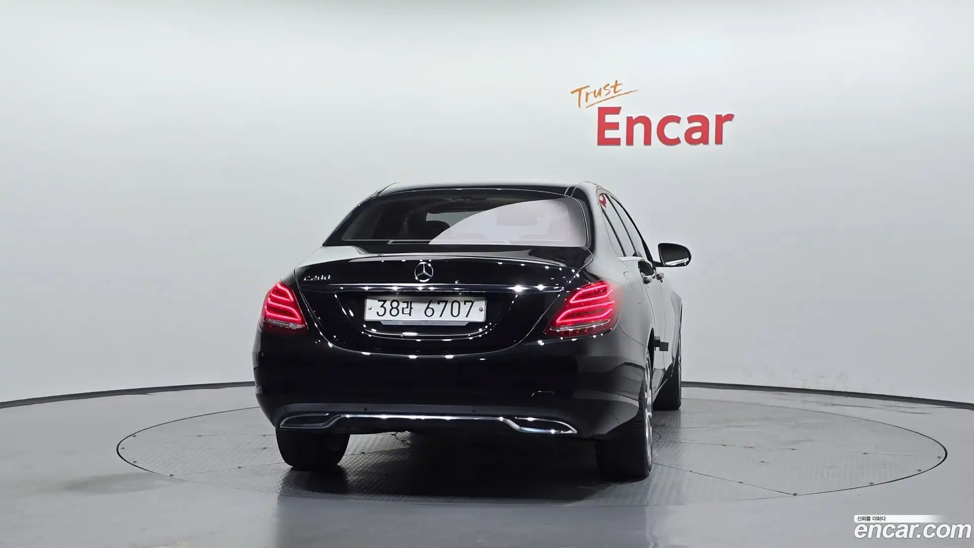 C-Class Mercedes-Benz 2018.1-OUTER-004