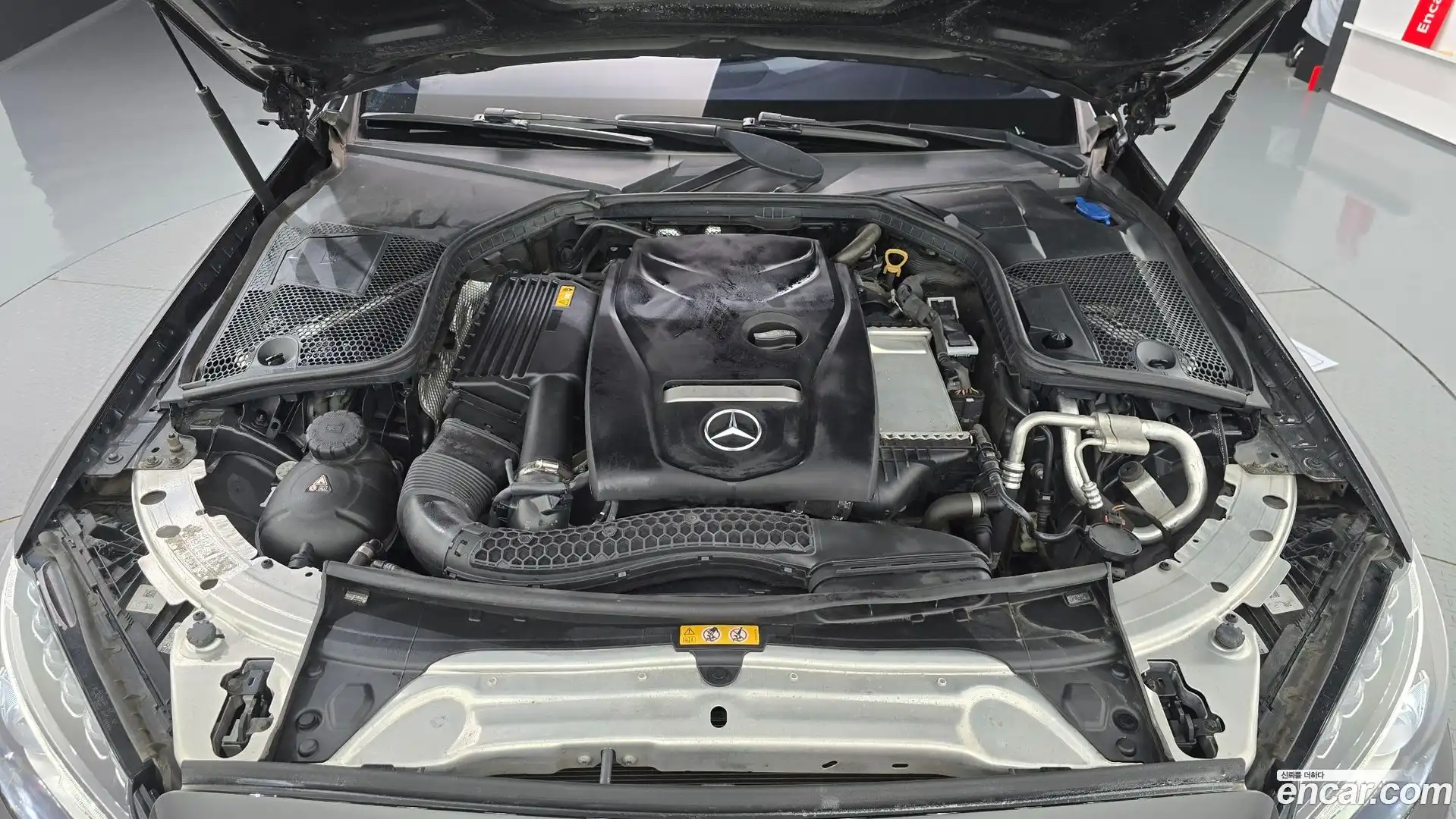 C-Class Mercedes-Benz 2018.1-OUTER-006