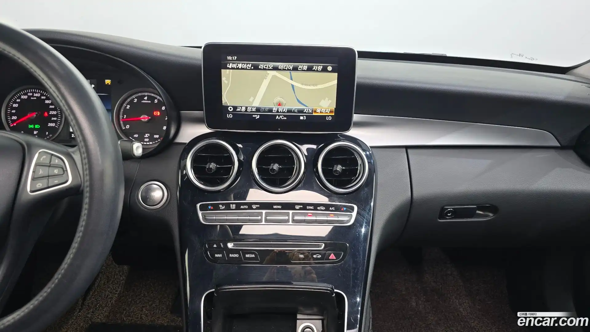 C-Class Mercedes-Benz 2018.1-OPTION-017