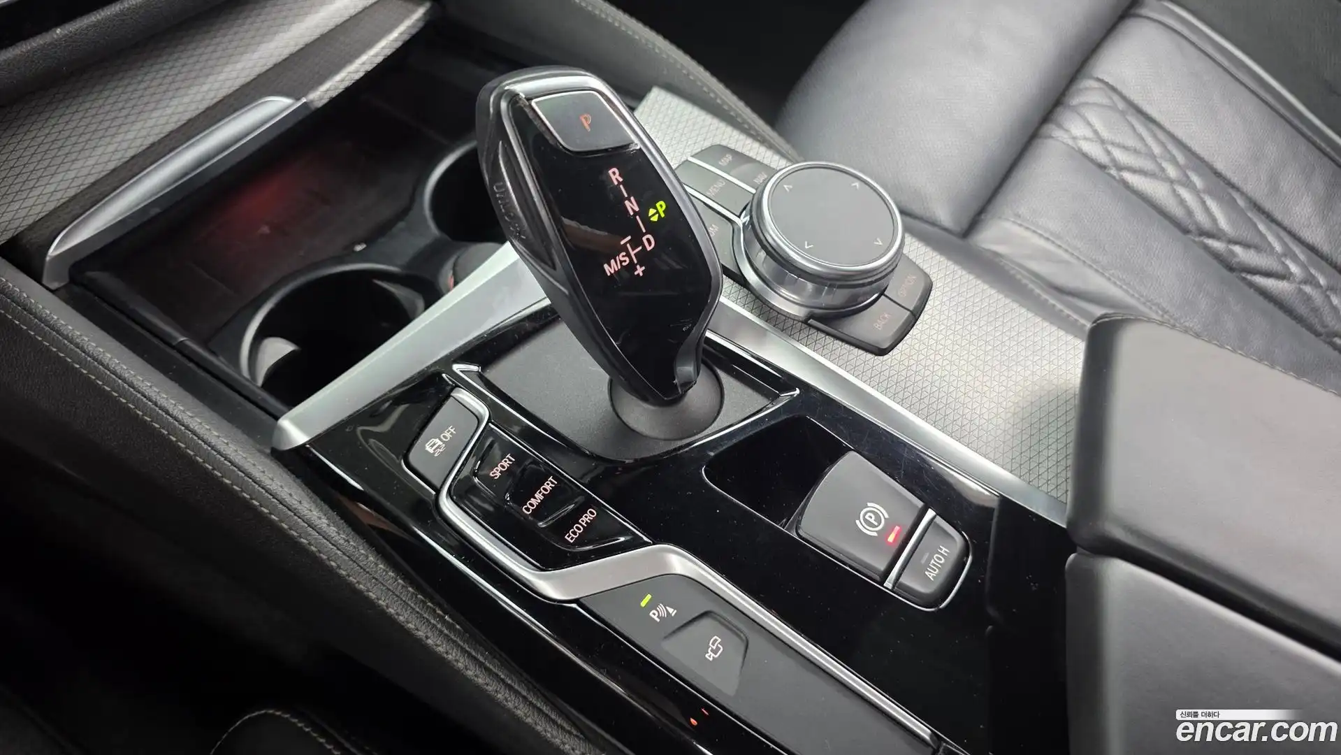 5-Series BMW 2018.9-INNER-009