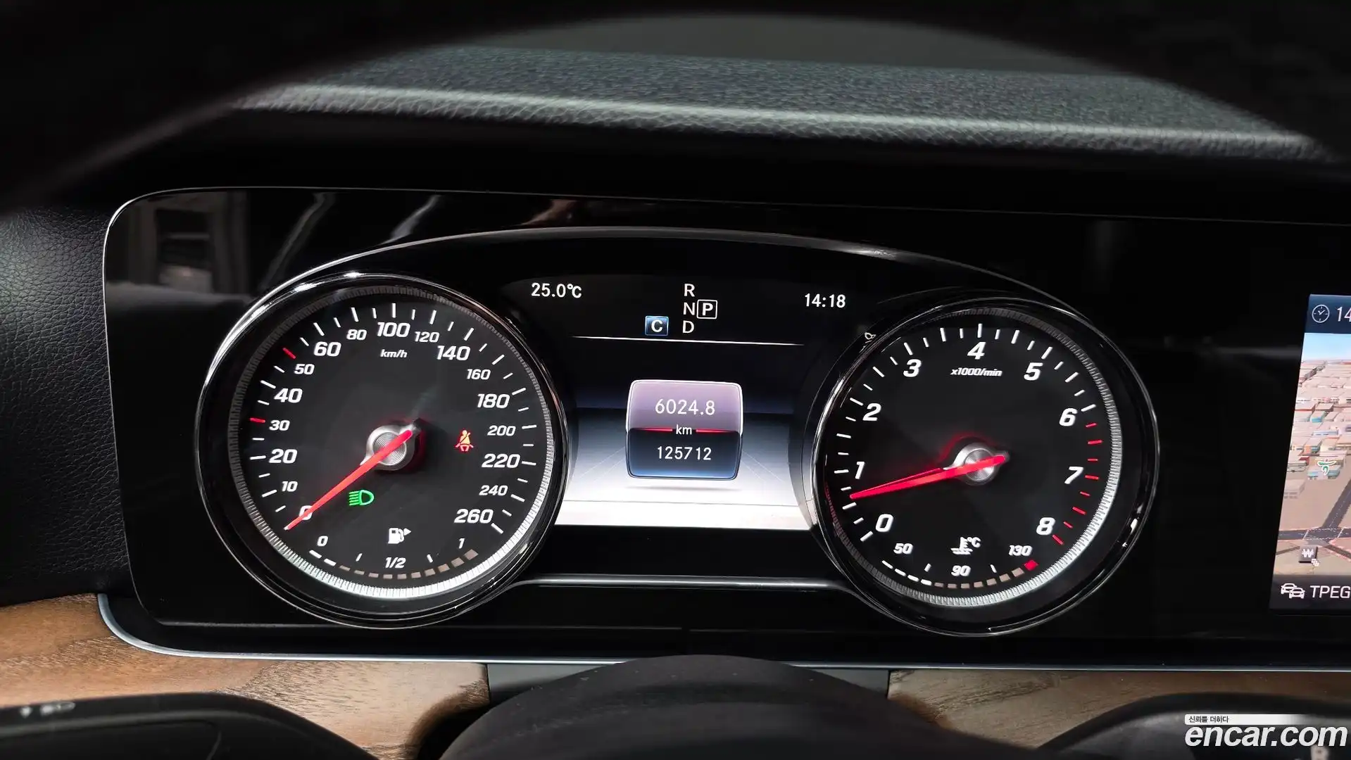 E-Class Mercedes-Benz 2017.8-INNER-008
