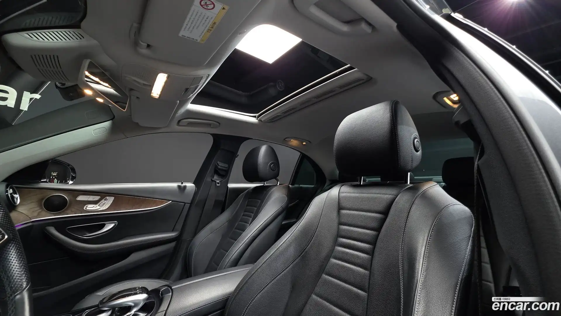 E-Class Mercedes-Benz 2017.8-OPTION-020
