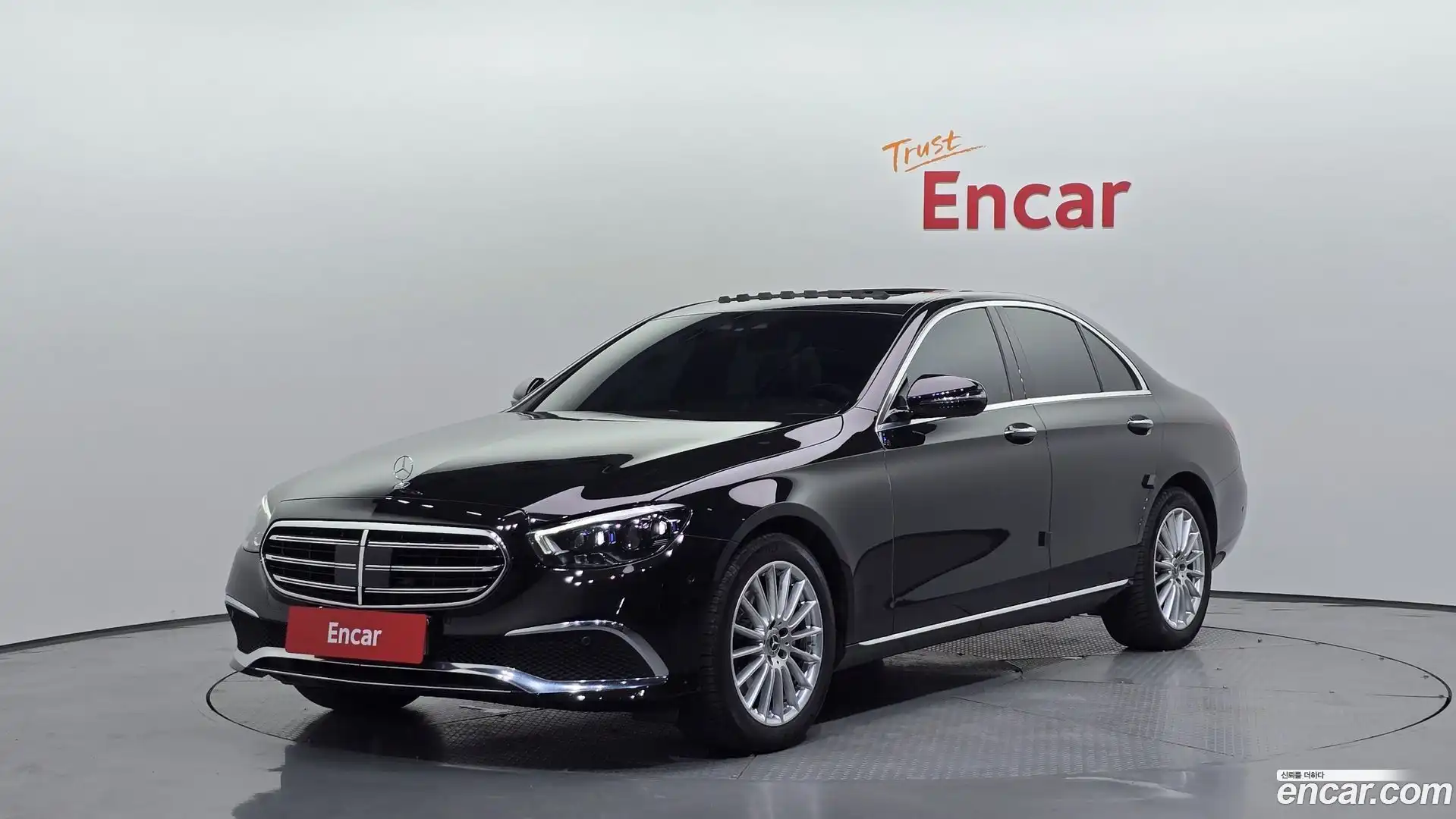 E-Class Mercedes-Benz 2021.9-OUTER-001