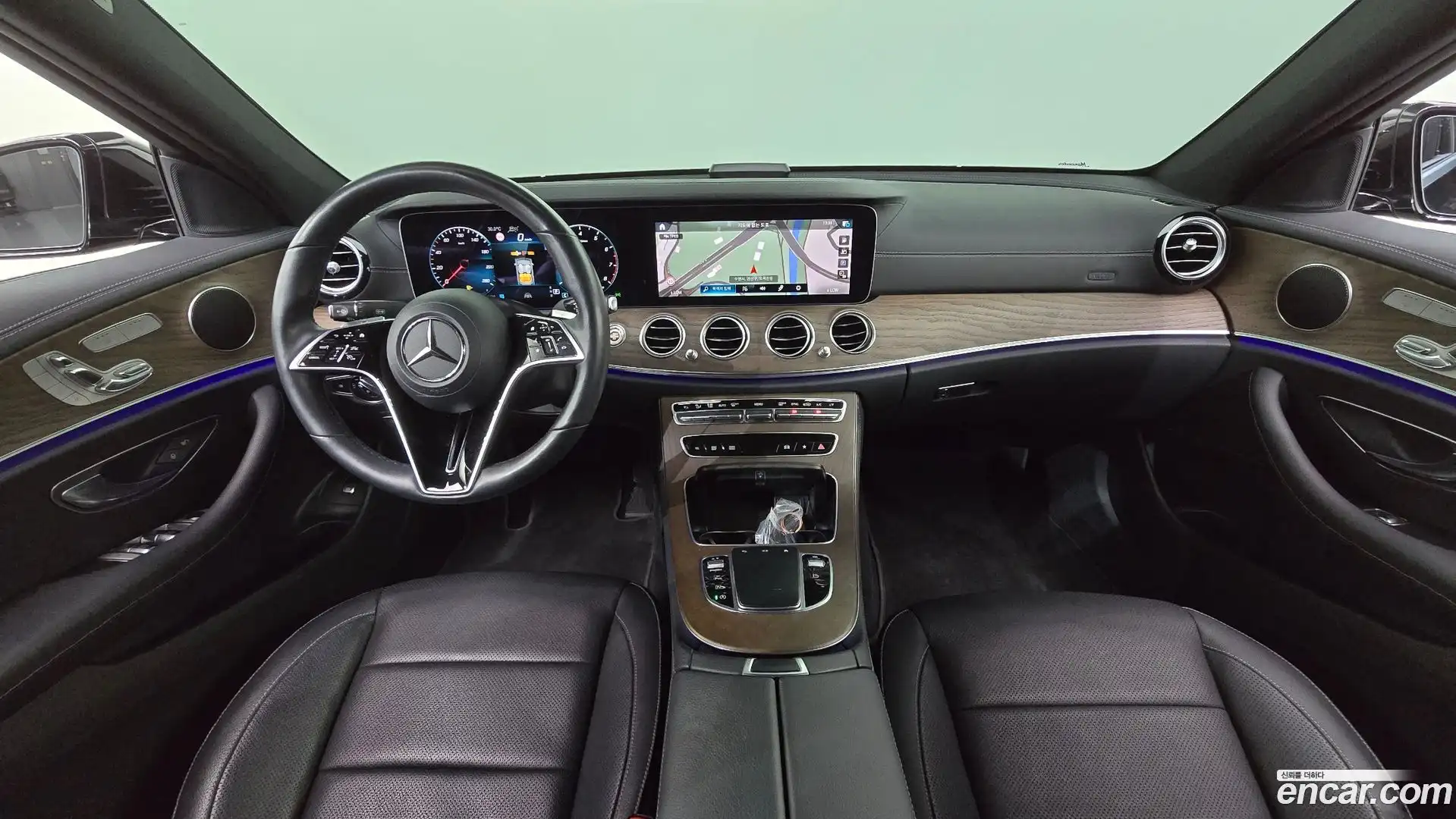 E-Class Mercedes-Benz 2021.9-INNER-007