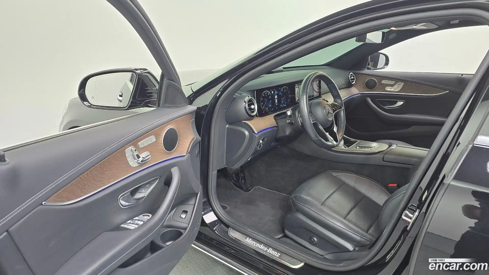 E-Class Mercedes-Benz 2021.9-INNER-010