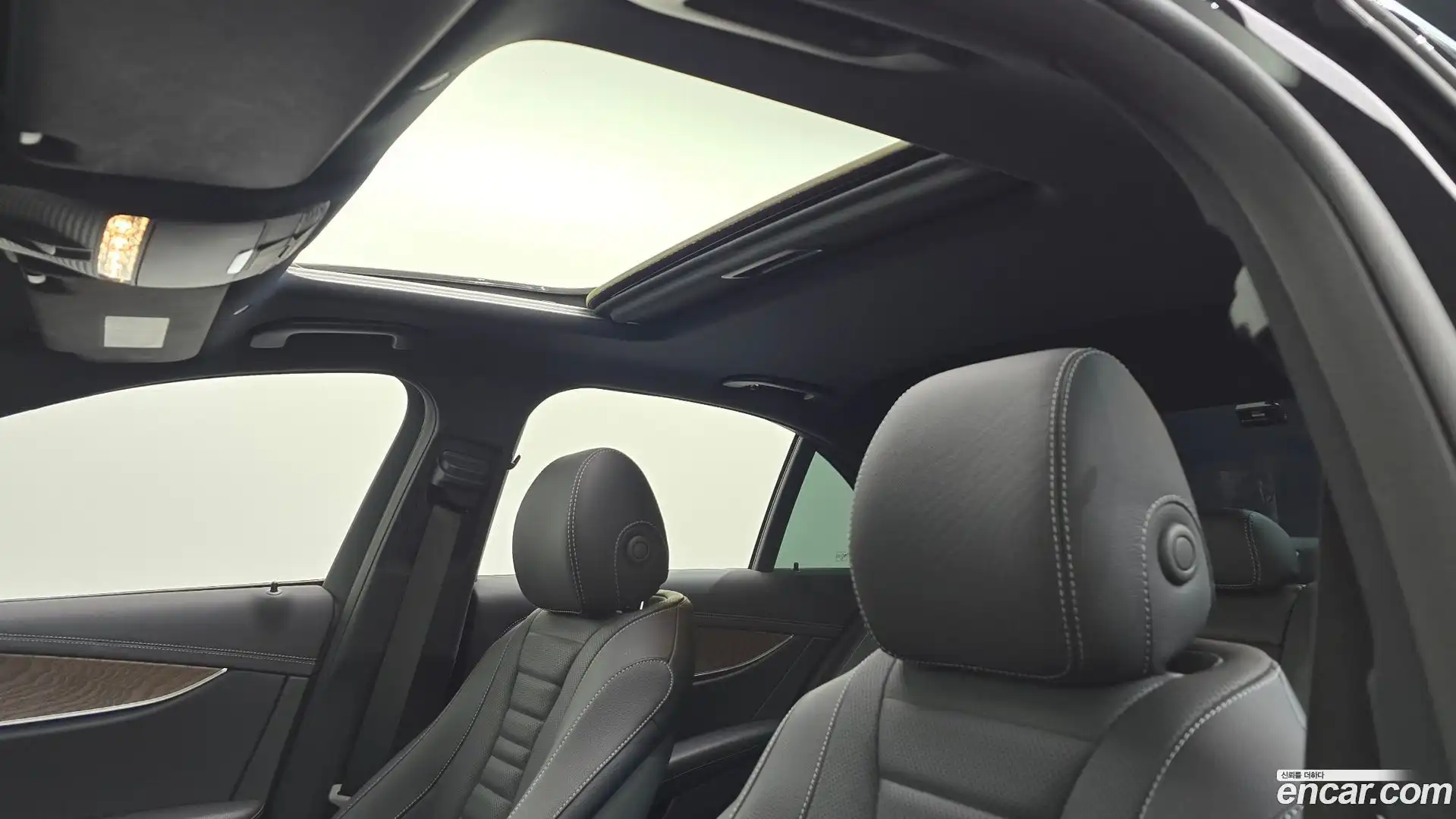 E-Class Mercedes-Benz 2021.9-OPTION-020