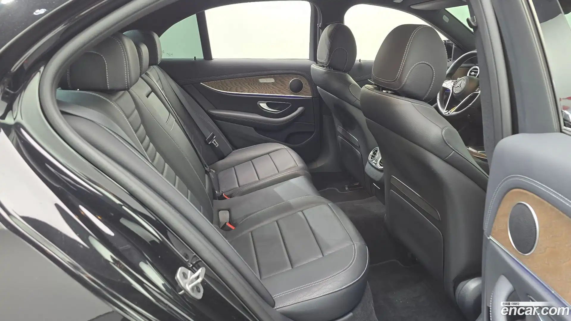 E-Class Mercedes-Benz 2021.9-OPTION-023