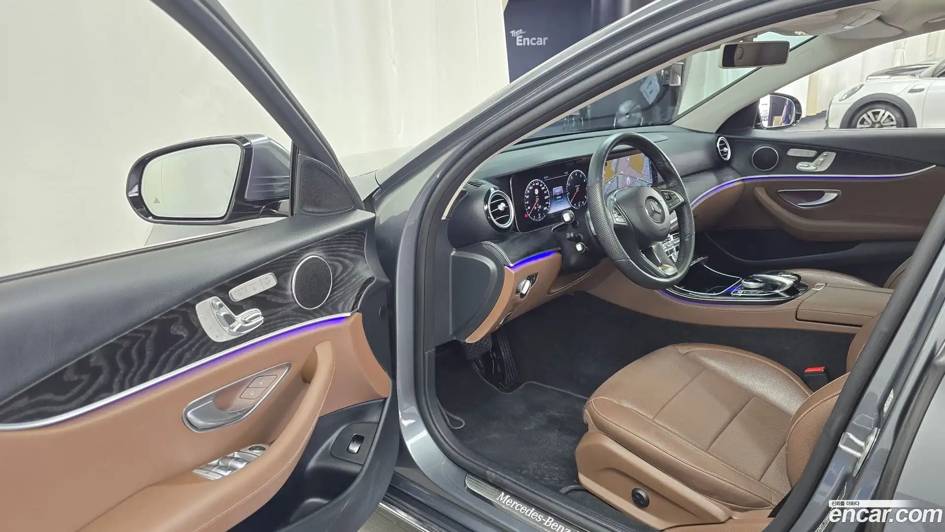 E-Class Mercedes-Benz 2016.8-INNER-010