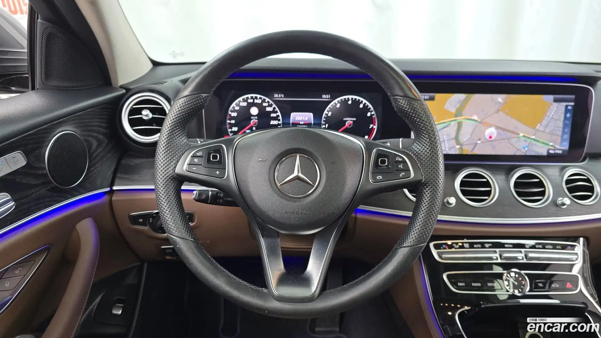 E-Class Mercedes-Benz 2016.8-OPTION-016