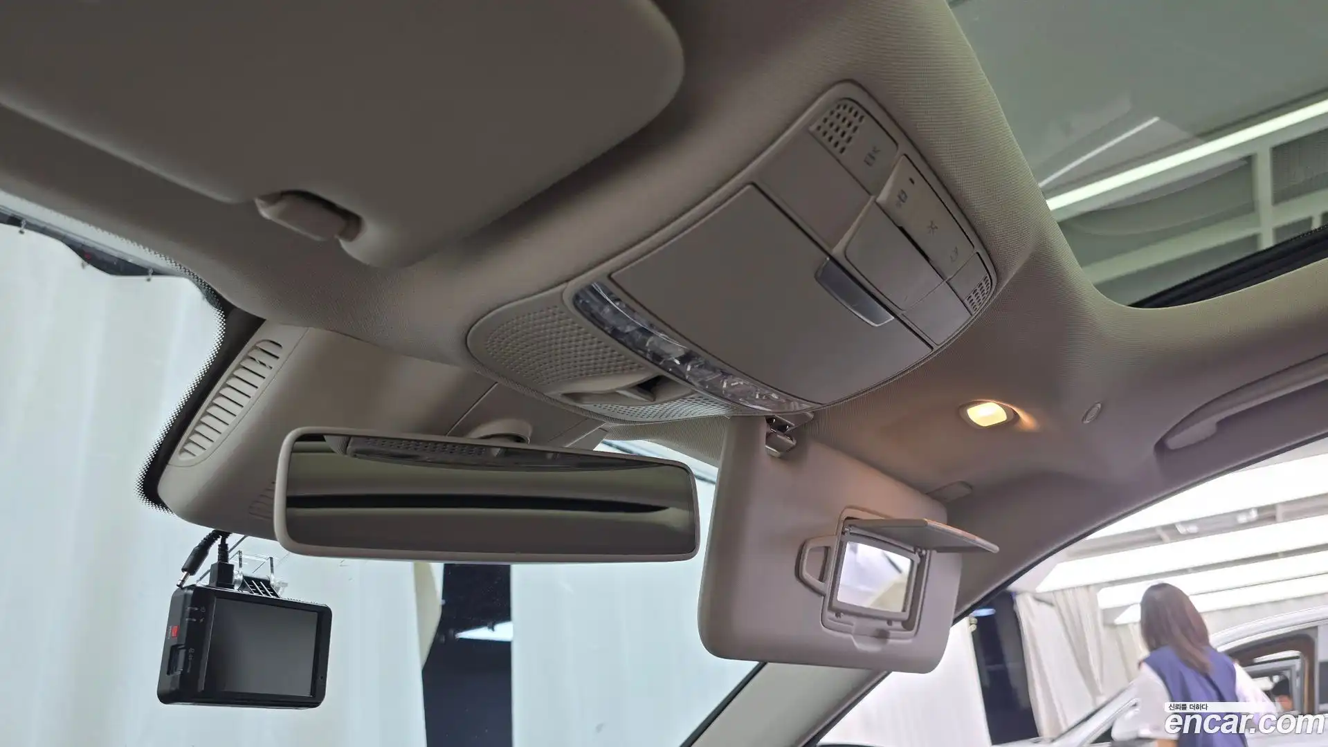 E-Class Mercedes-Benz 2016.8-OPTION-022
