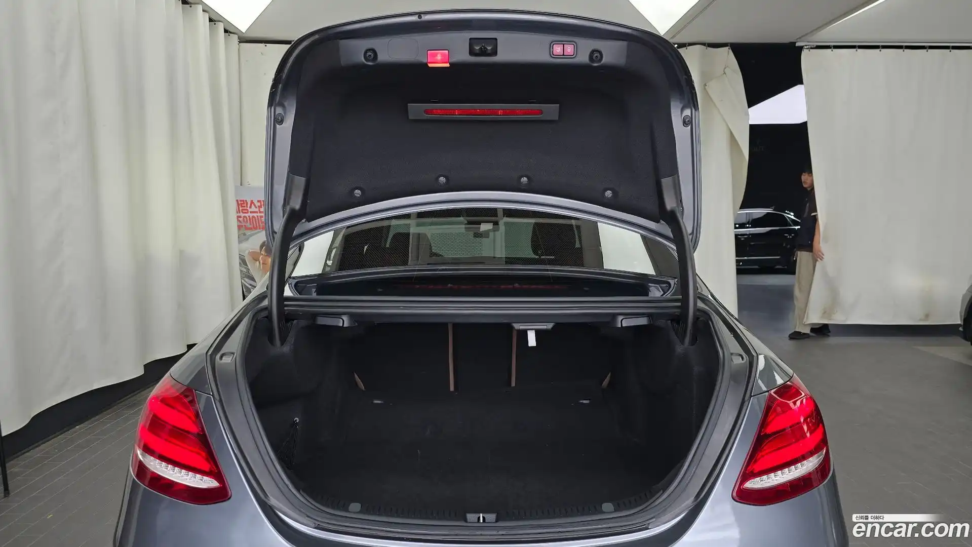 E-Class Mercedes-Benz 2016.8-OPTION-024