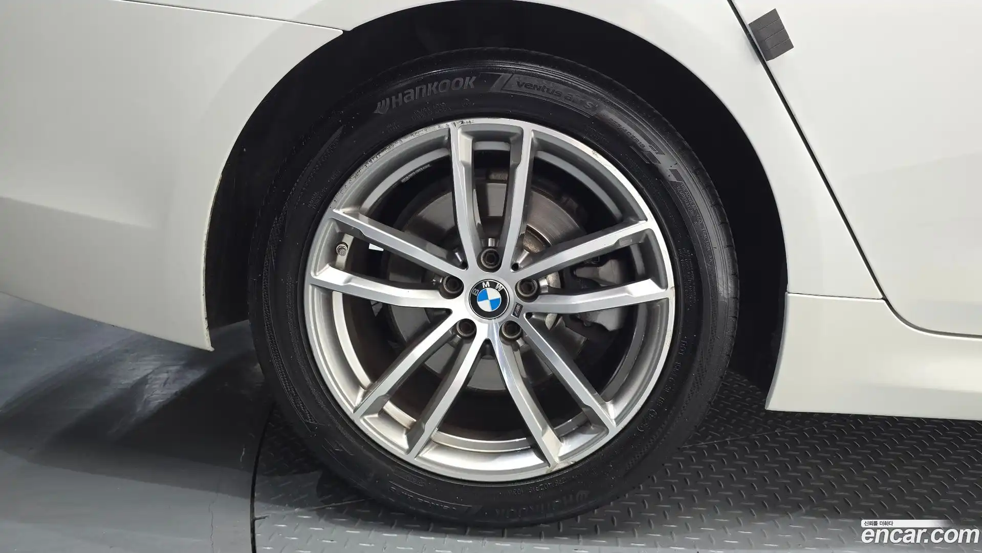5-Series BMW 2017.5-OUTER-005