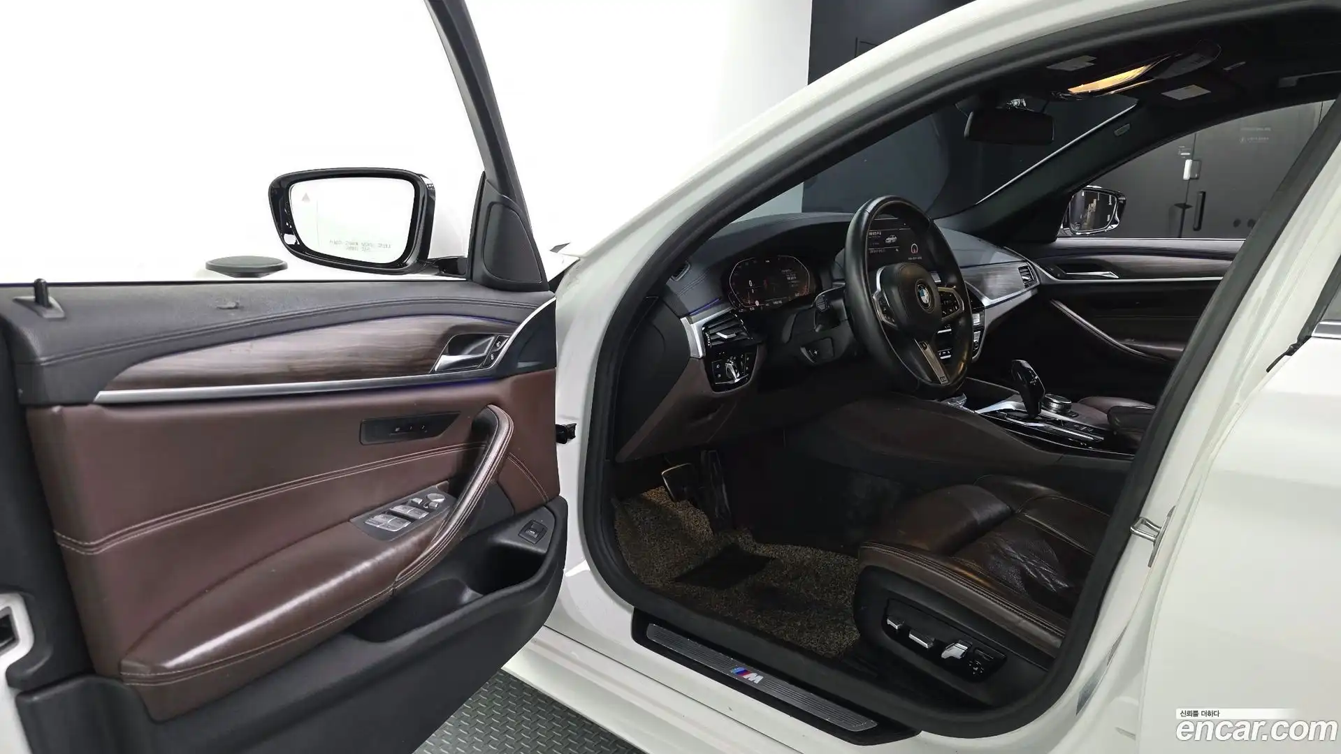 5-Series BMW 2020.5-INNER-010