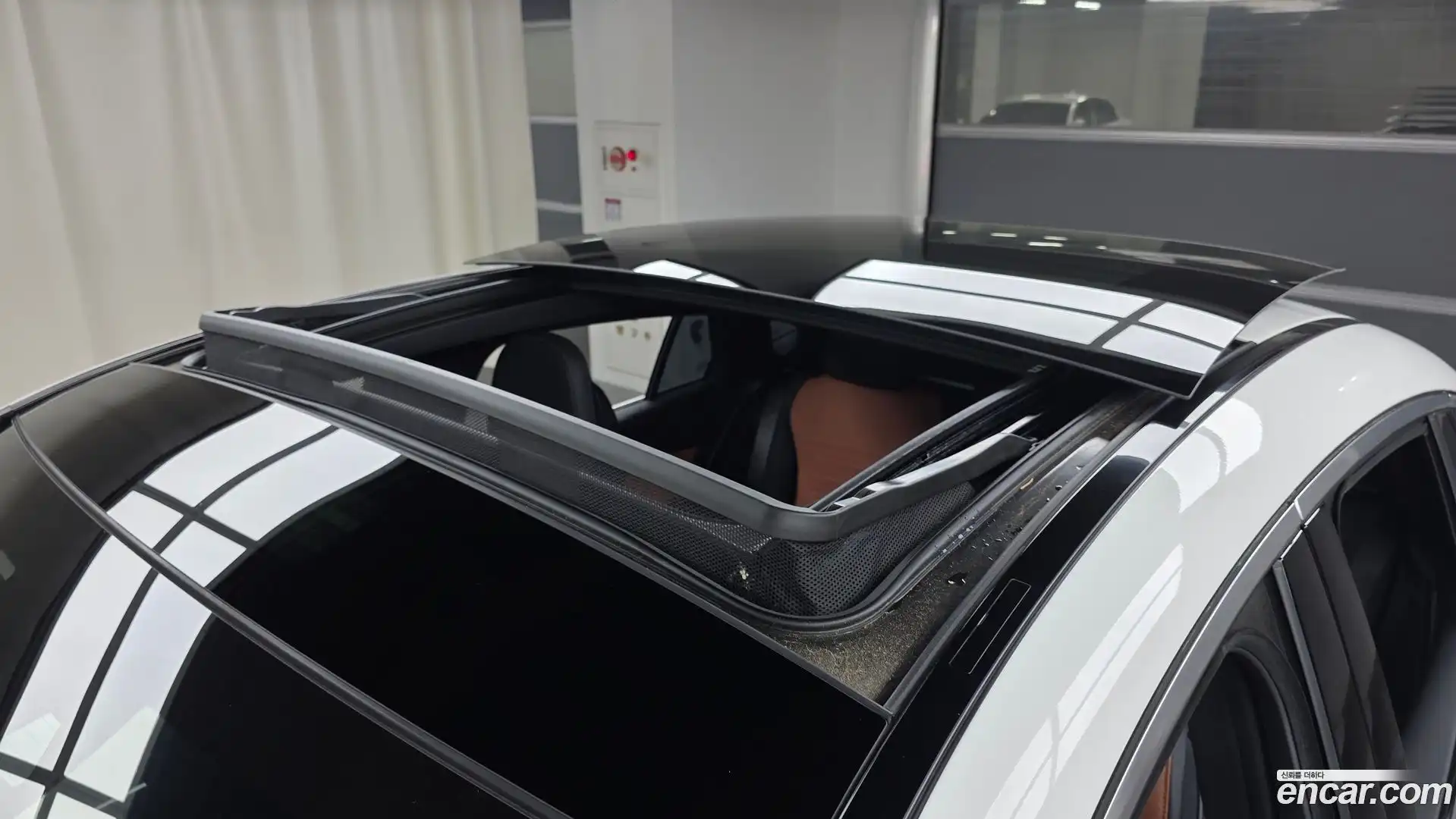 GLC-Class Mercedes-Benz 2024.9-OPTION-040