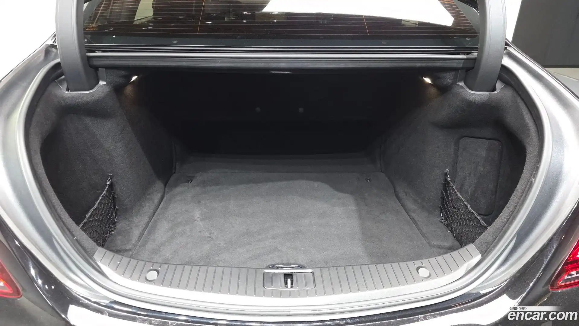 S-Class Mercedes-Benz 2017.10-OPTION-024