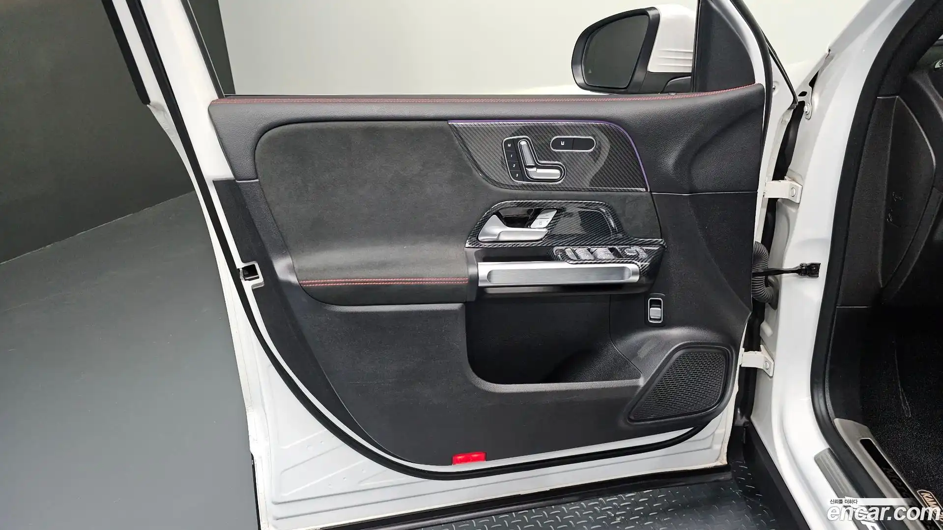 GLB-Class Mercedes-Benz 2021.3-INNER-034