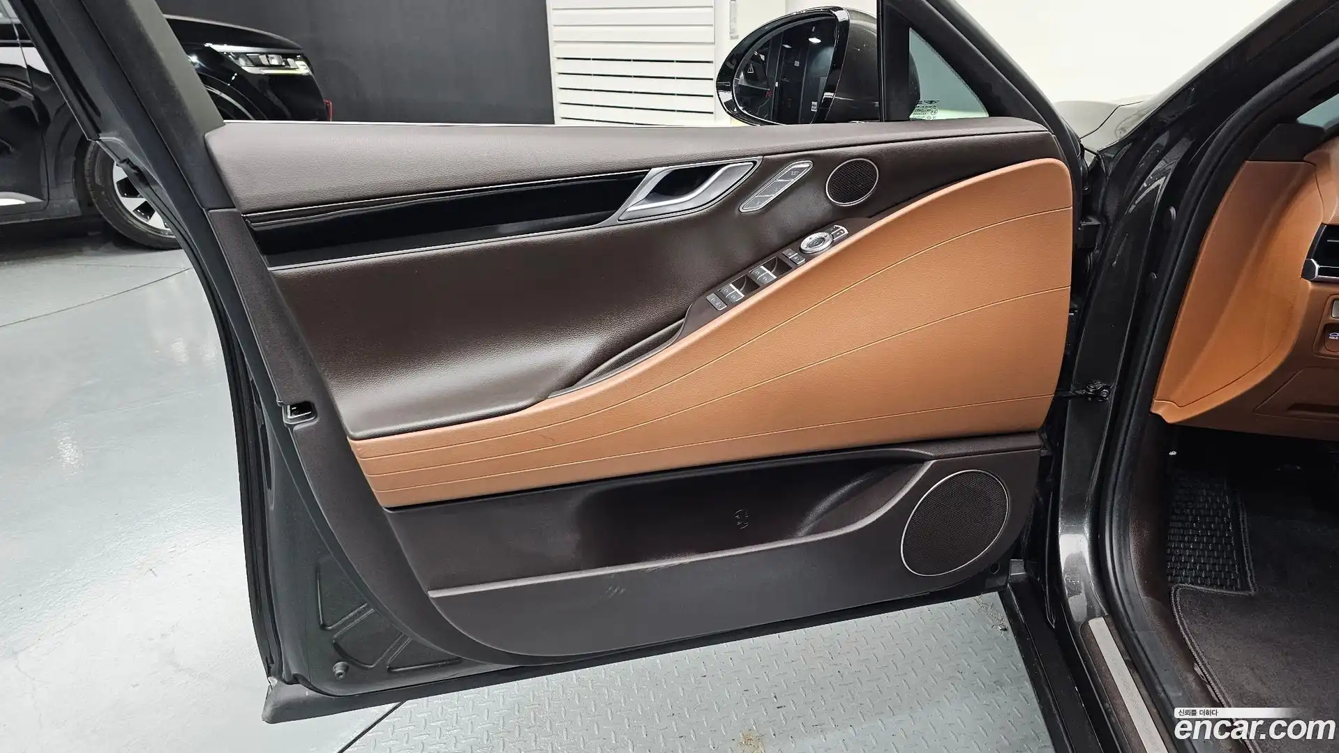 G80 Genesis 2021.11-INNER-034