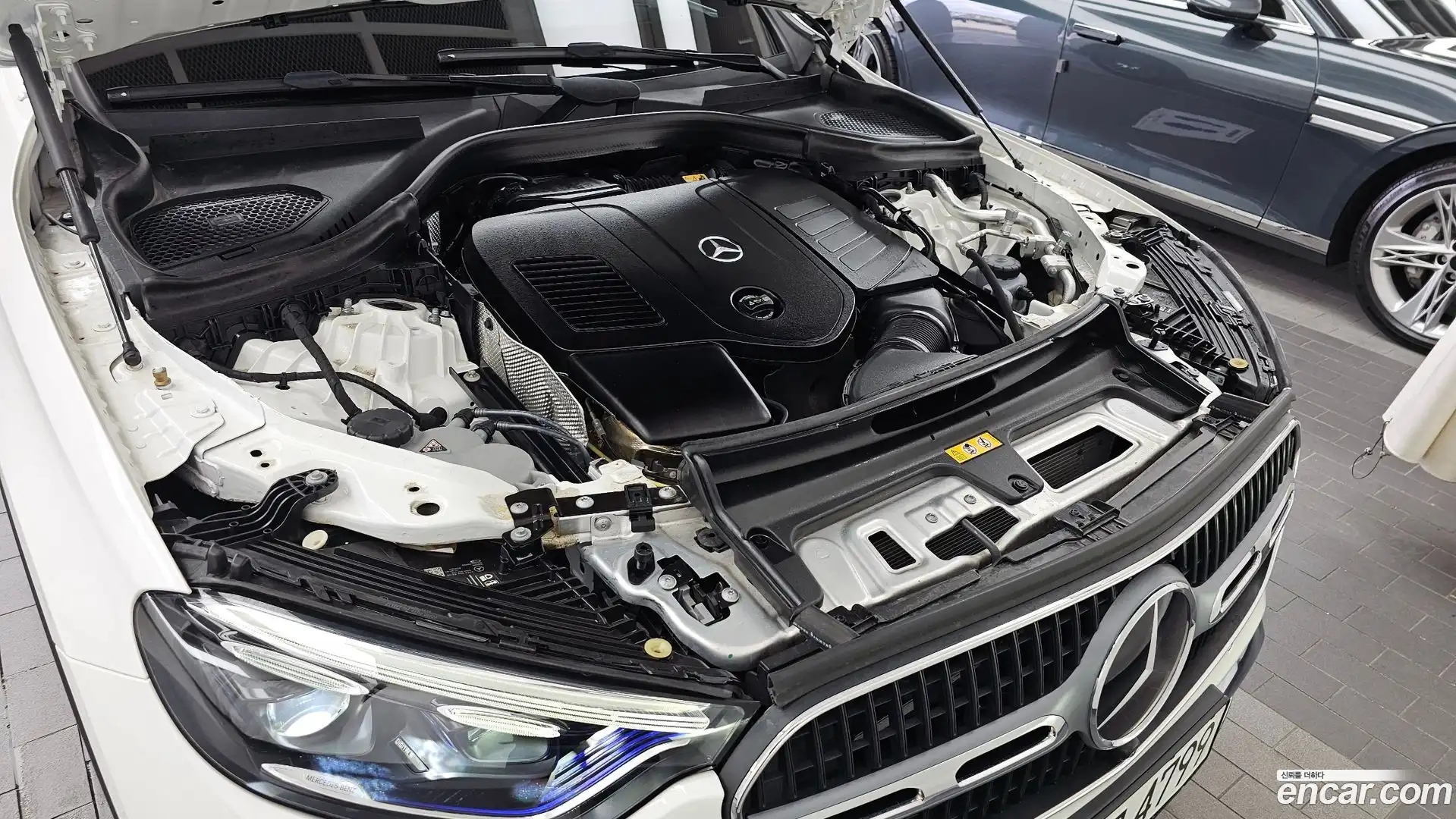 GLC-Class Mercedes-Benz 2024.11-OUTER-006