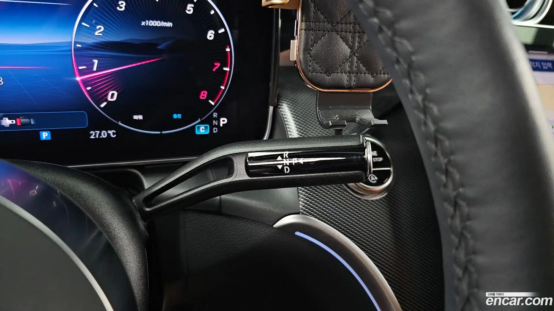 GLC-Class Mercedes-Benz 2024.11-INNER-009