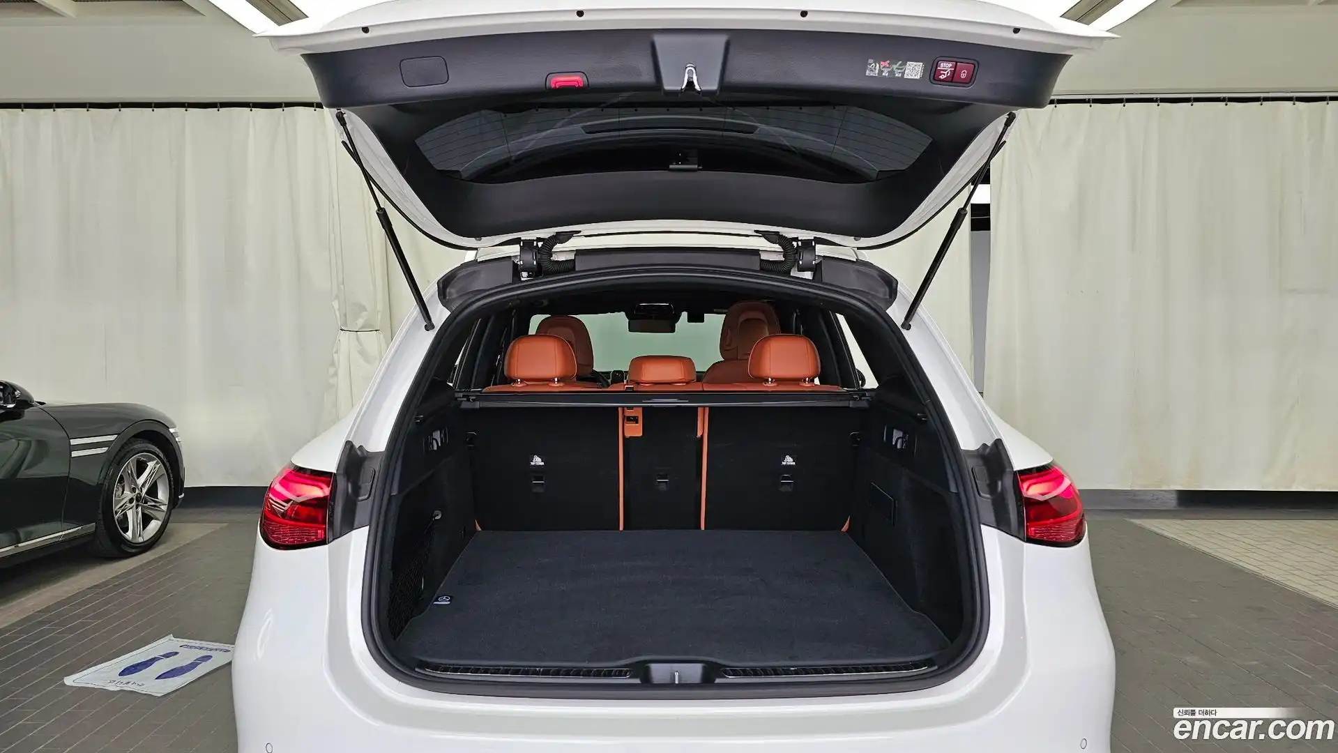 GLC-Class Mercedes-Benz 2024.11-OPTION-024