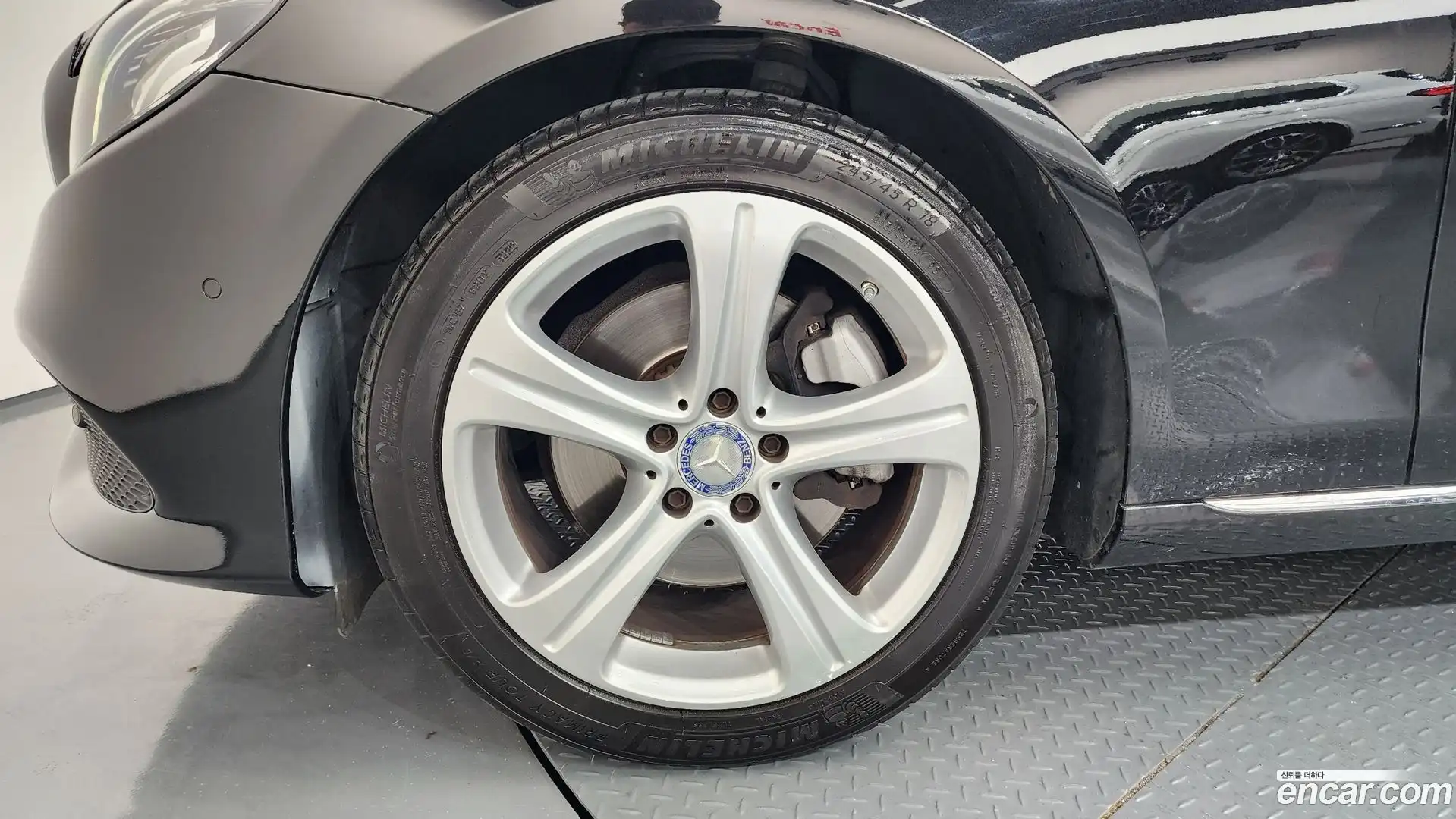 E-Class Mercedes-Benz 2017.3-OUTER-005