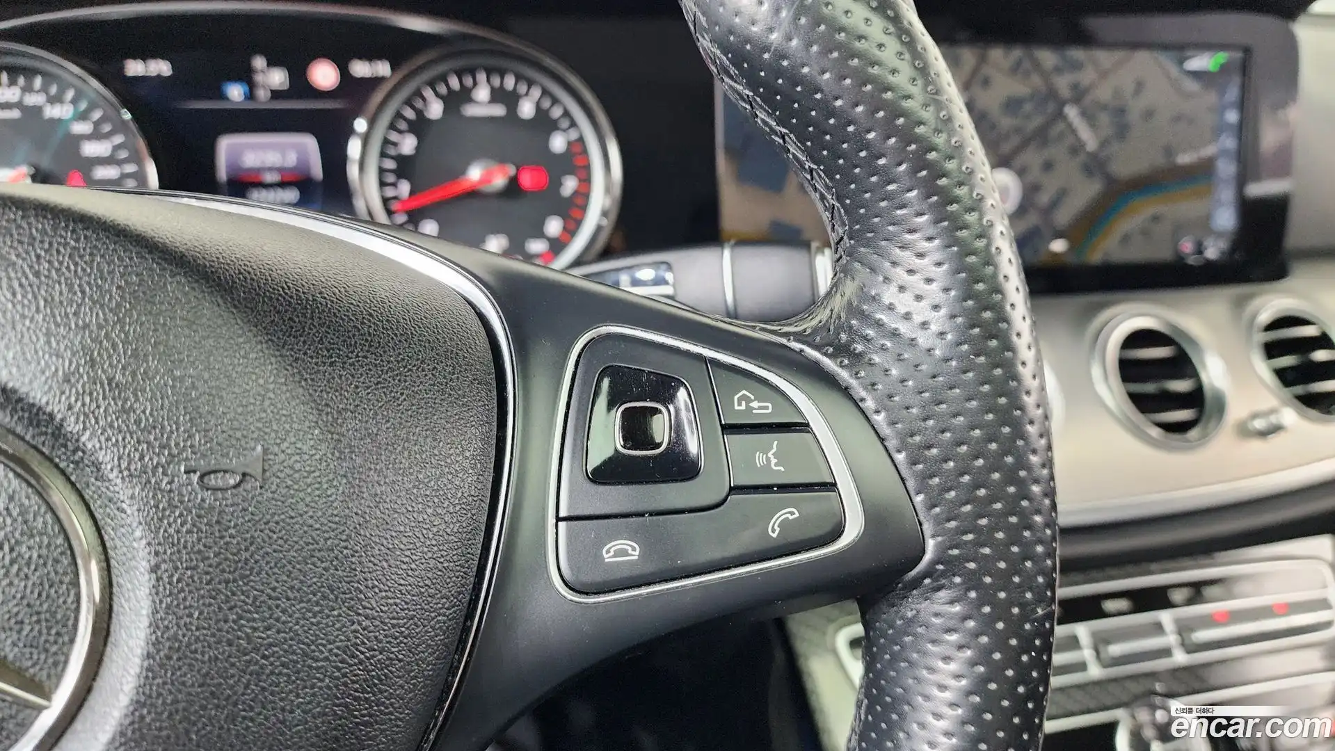 E-Class Mercedes-Benz 2017.3-OPTION-019