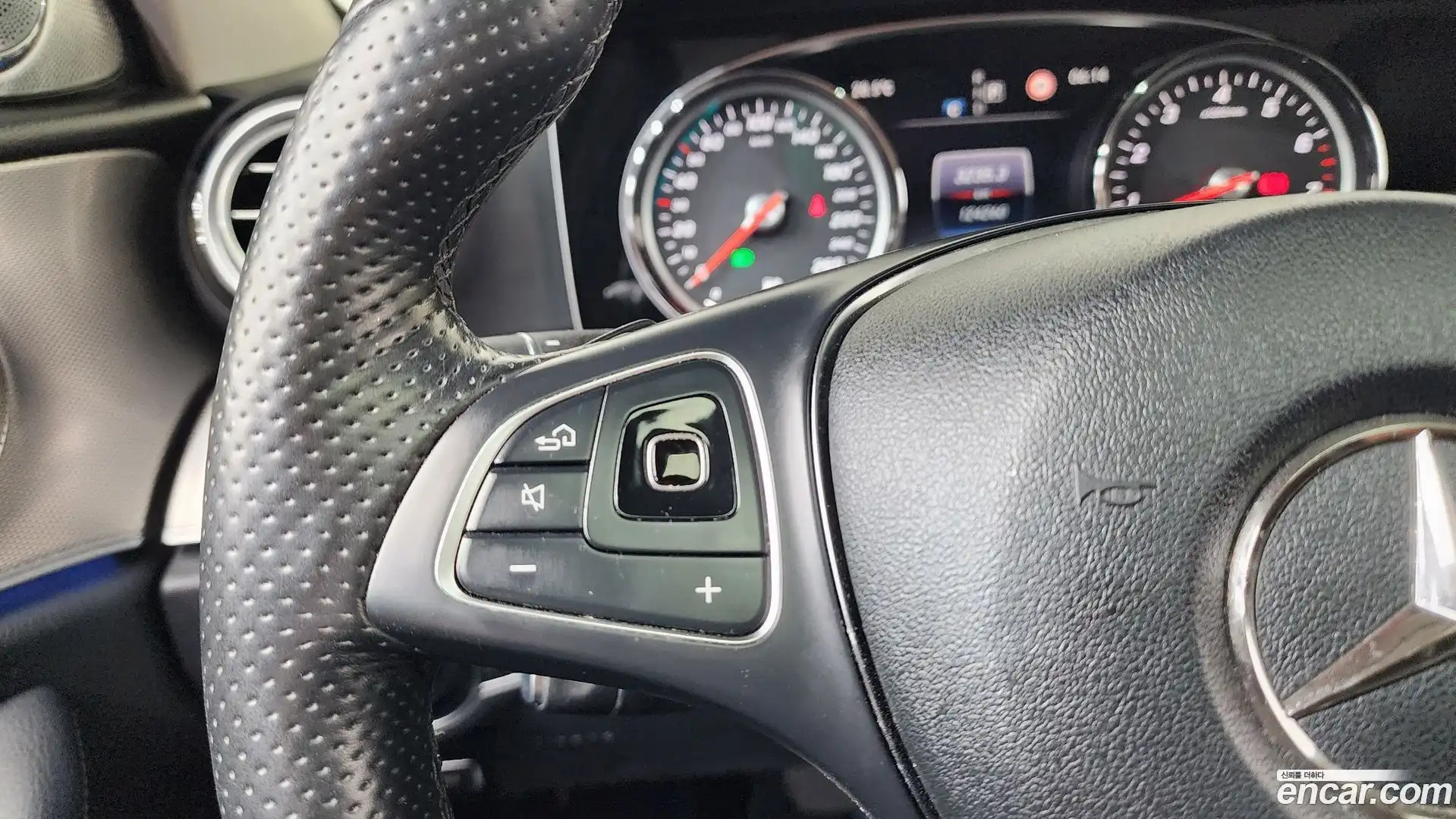E-Class Mercedes-Benz 2017.3-OPTION-020