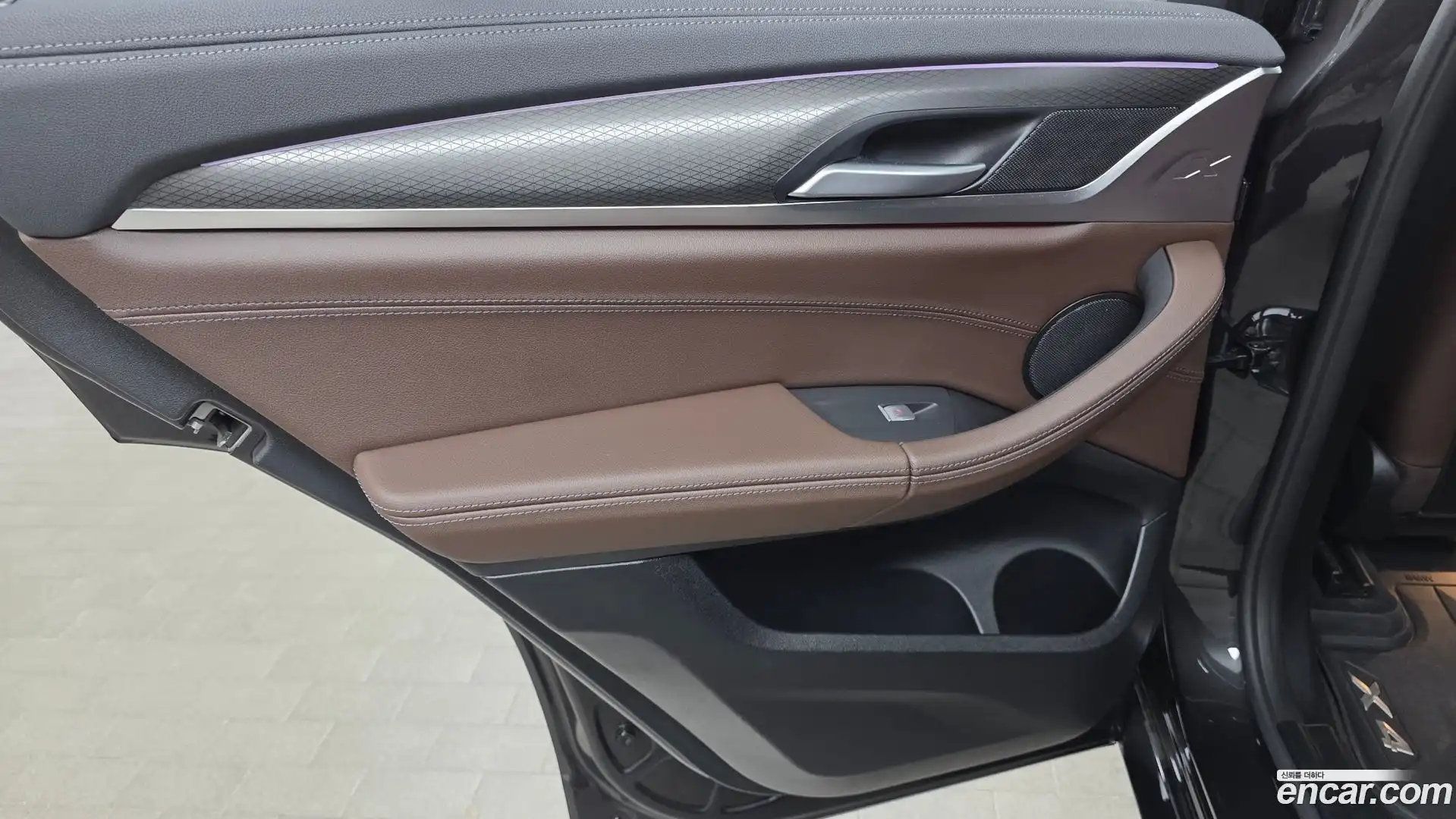 X4 BMW 2024.1-INNER-035