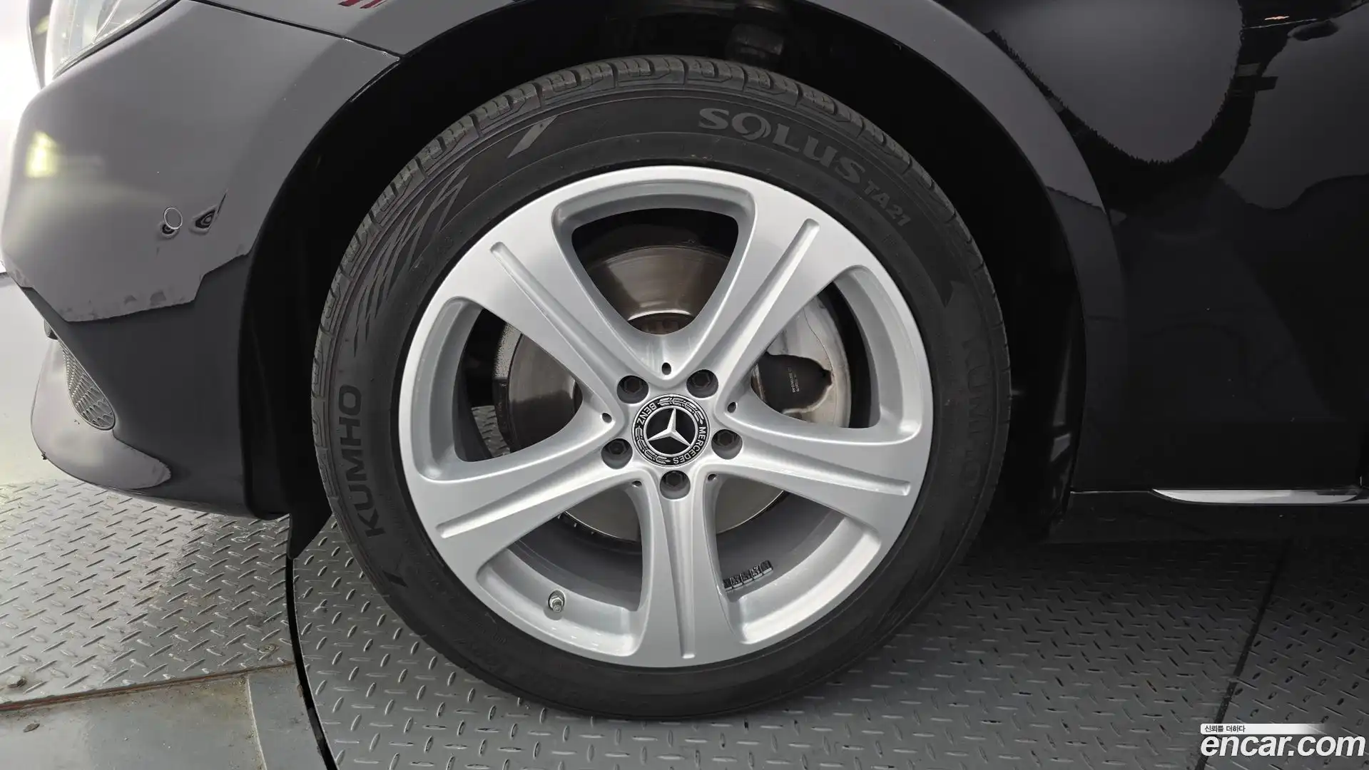 E-Class Mercedes-Benz 2017.6-OUTER-005