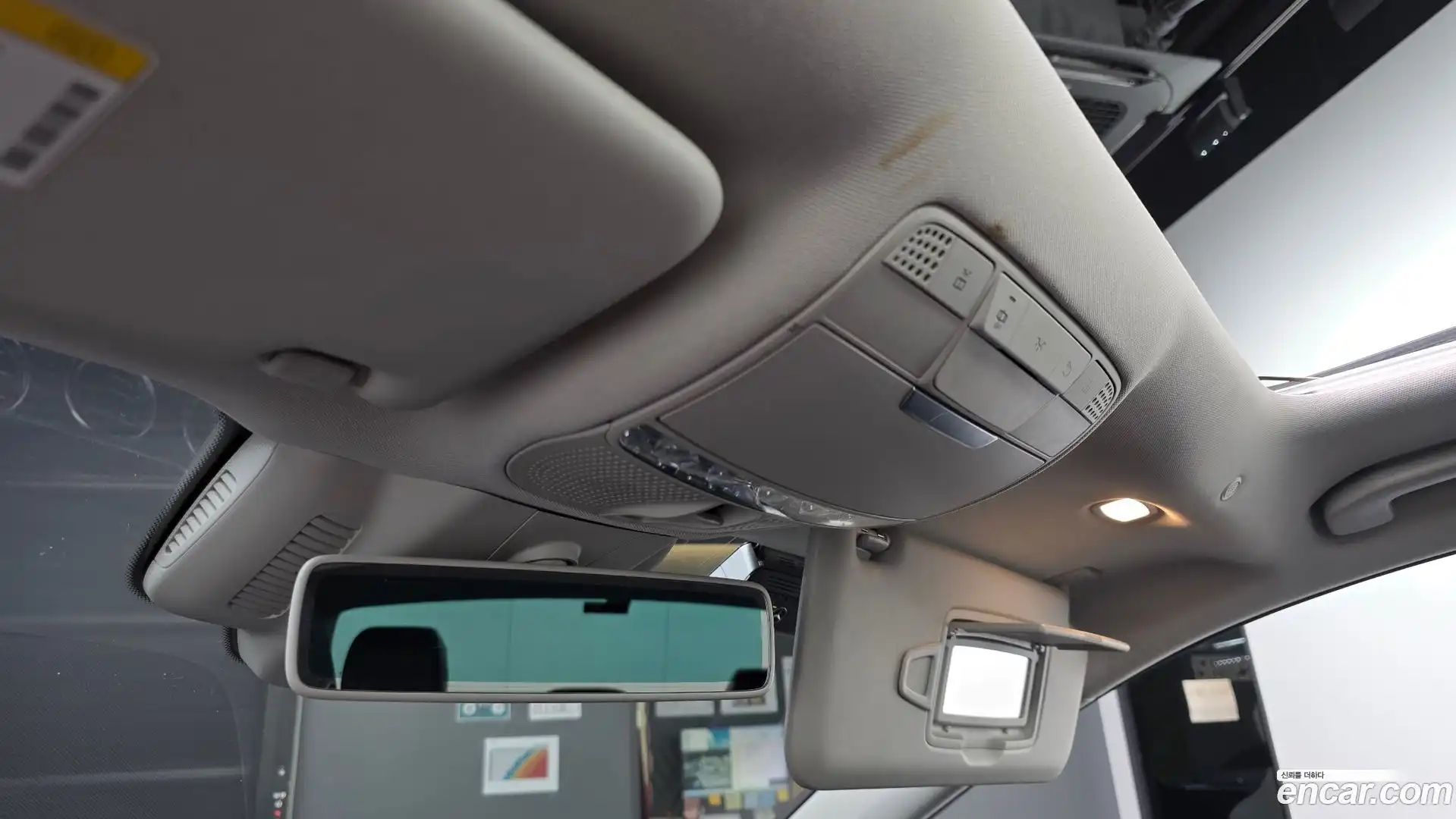 E-Class Mercedes-Benz 2017.6-OPTION-040