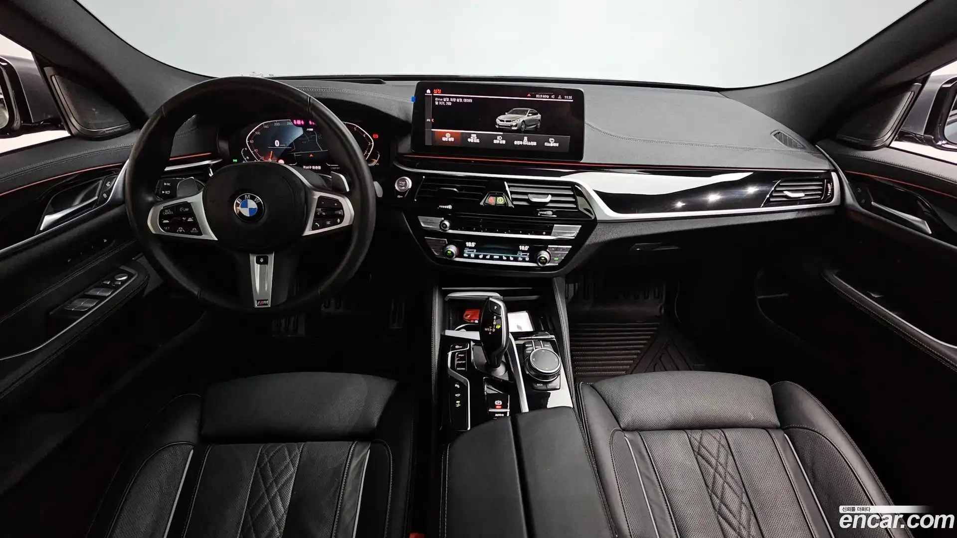 Gran Turismo BMW 2024.1-INNER-007