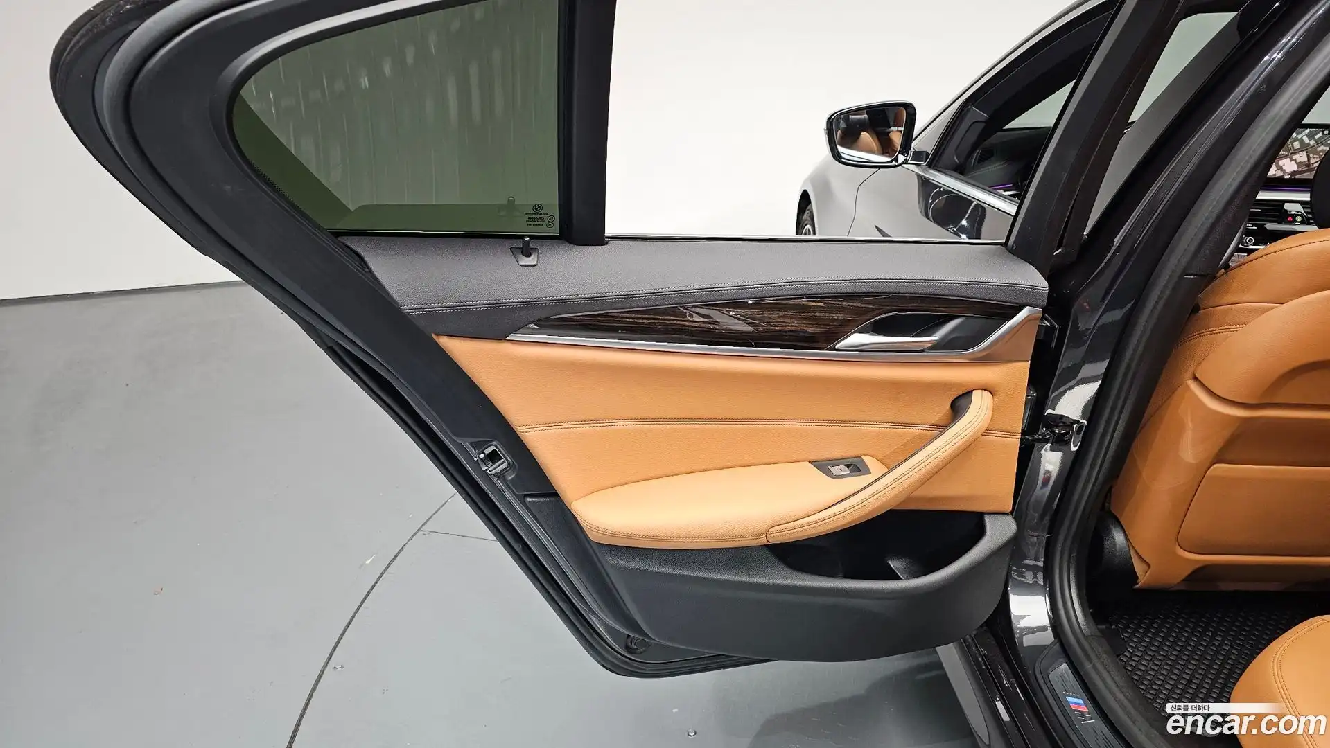 5-Series BMW 2020.11-INNER-035