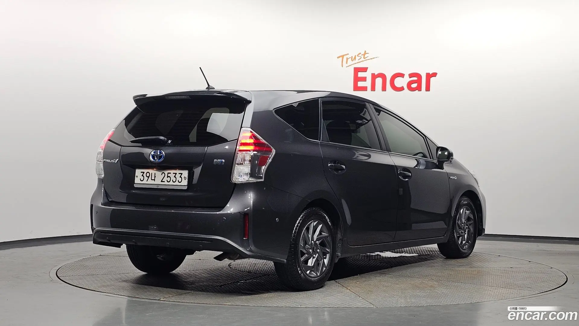 Main__Slider__Photo:Prius Toyota 2017.1-1