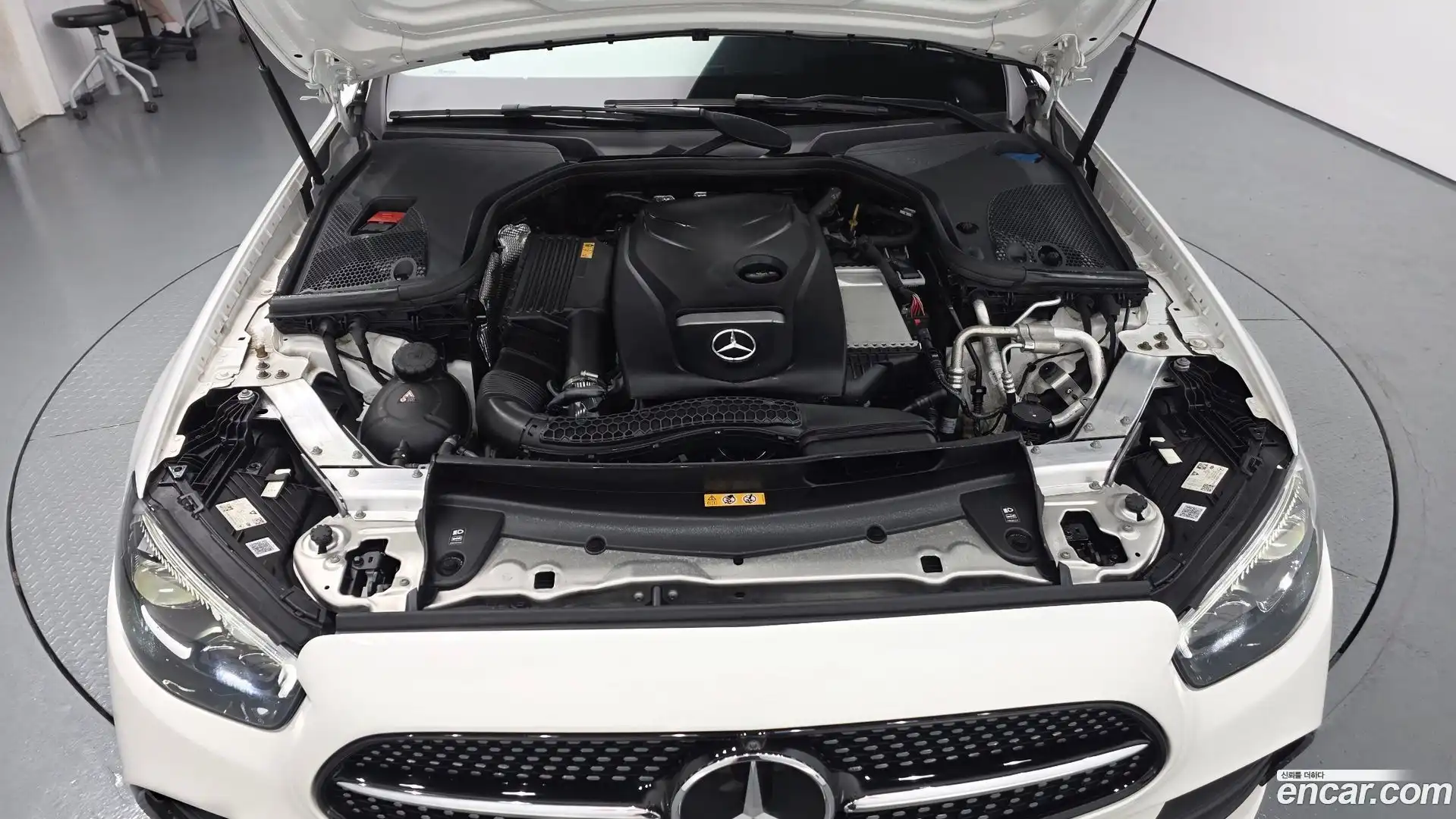 E-Class Mercedes-Benz 2023.2-OUTER-006