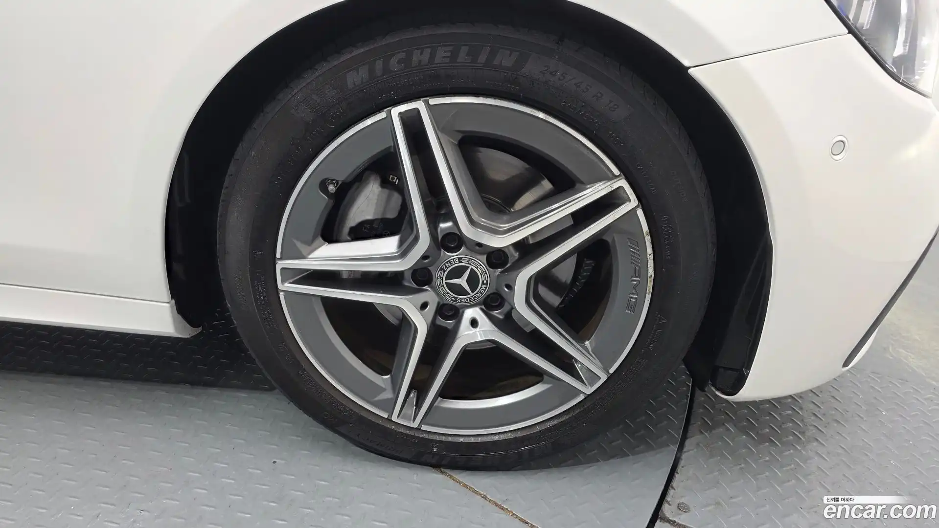 E-Class Mercedes-Benz 2023.2-OUTER-031