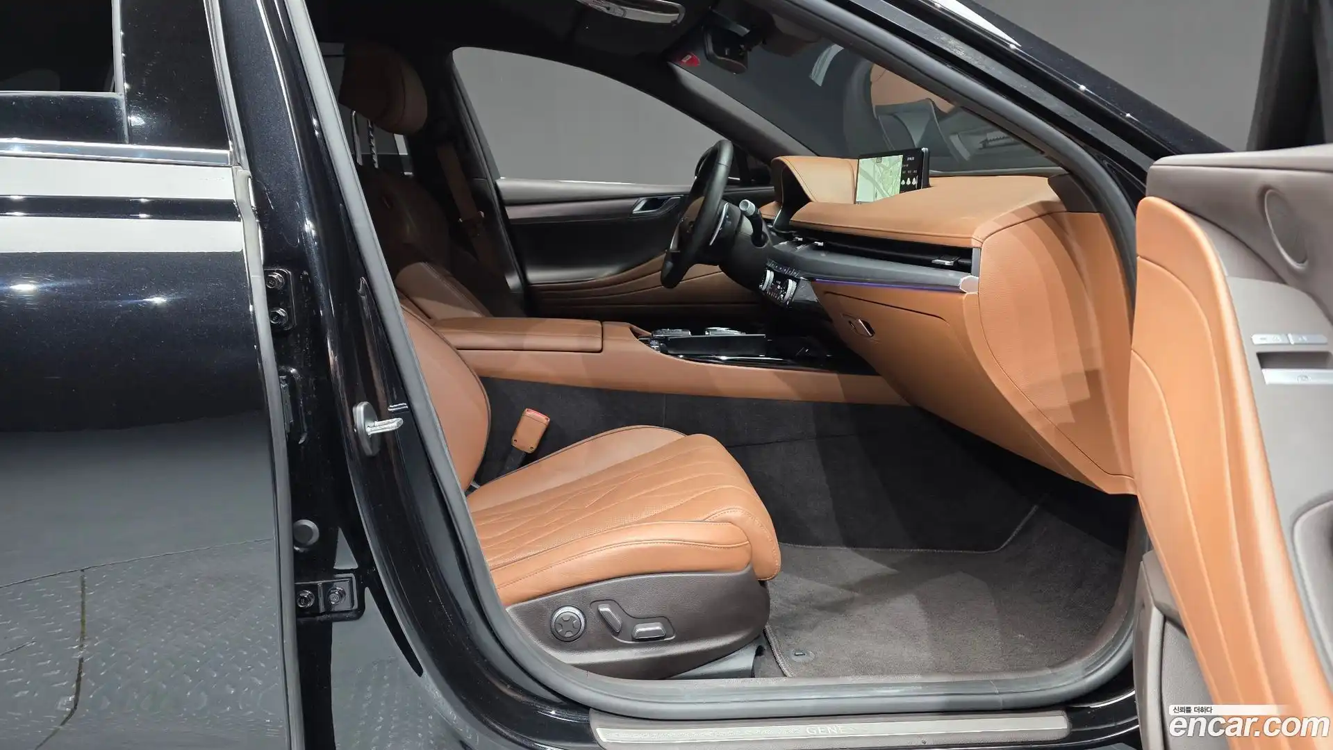 G80 Genesis 2023.1-INNER-036