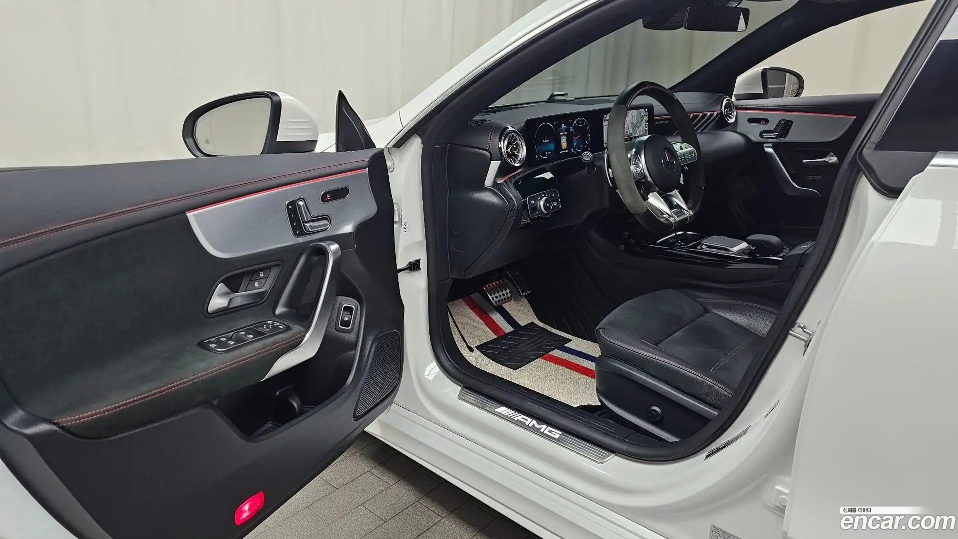 CLA-Class Mercedes-Benz 2021.8-INNER-010