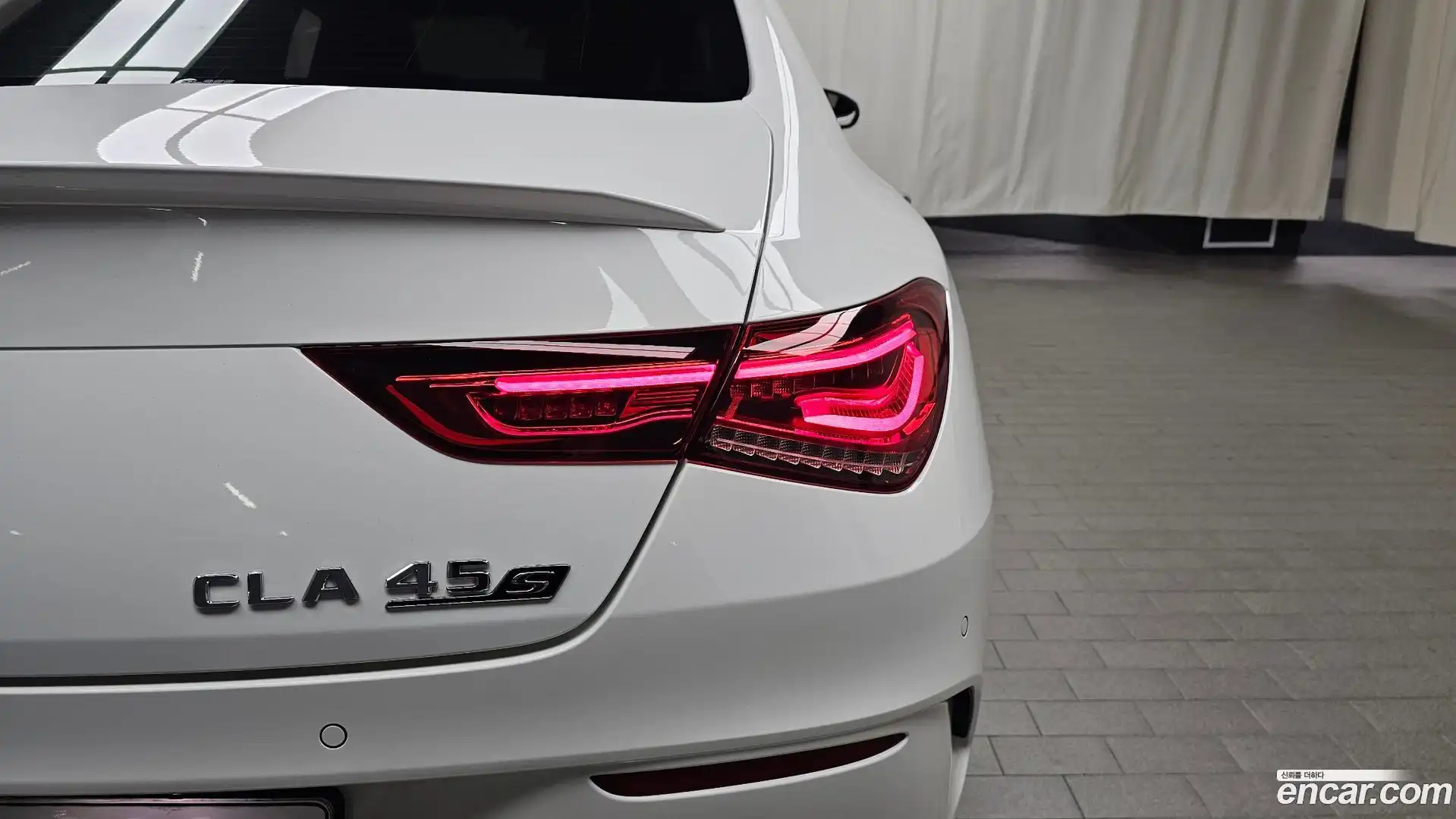 CLA-Class Mercedes-Benz 2021.8-OUTER-033