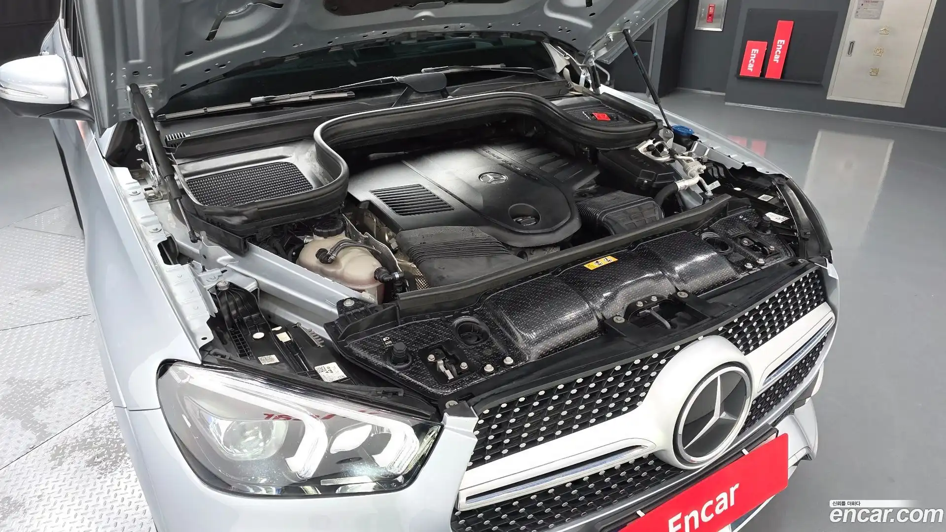 GLE-Class Mercedes-Benz 2023.3-OUTER-006