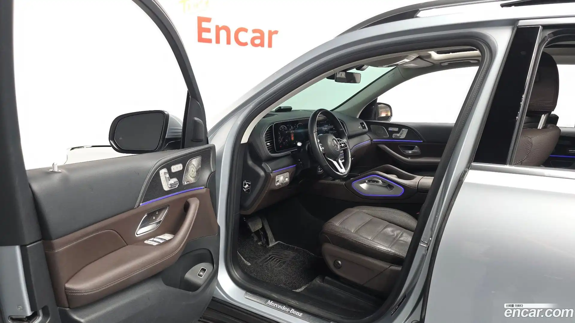 GLE-Class Mercedes-Benz 2023.3-INNER-010
