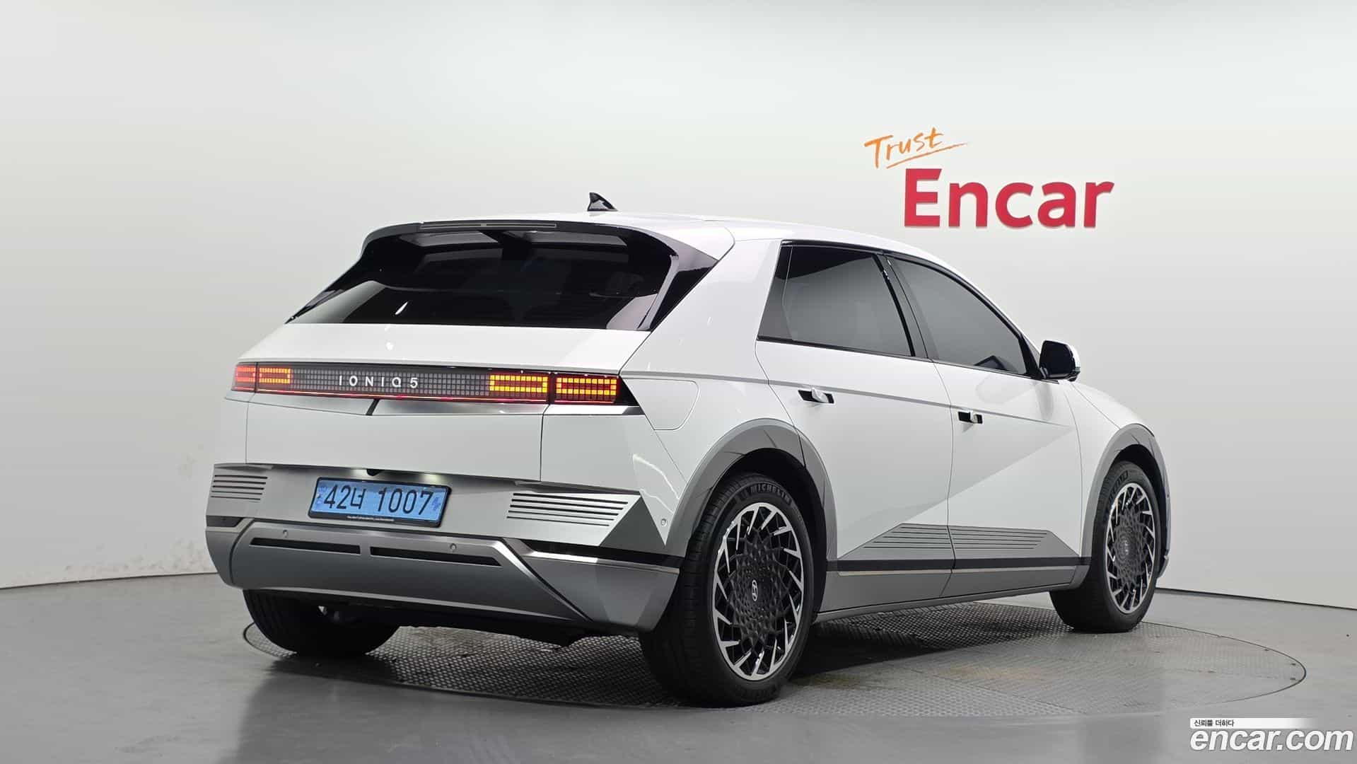 Ioniq5 Hyundai 2022.4-OUTER-002