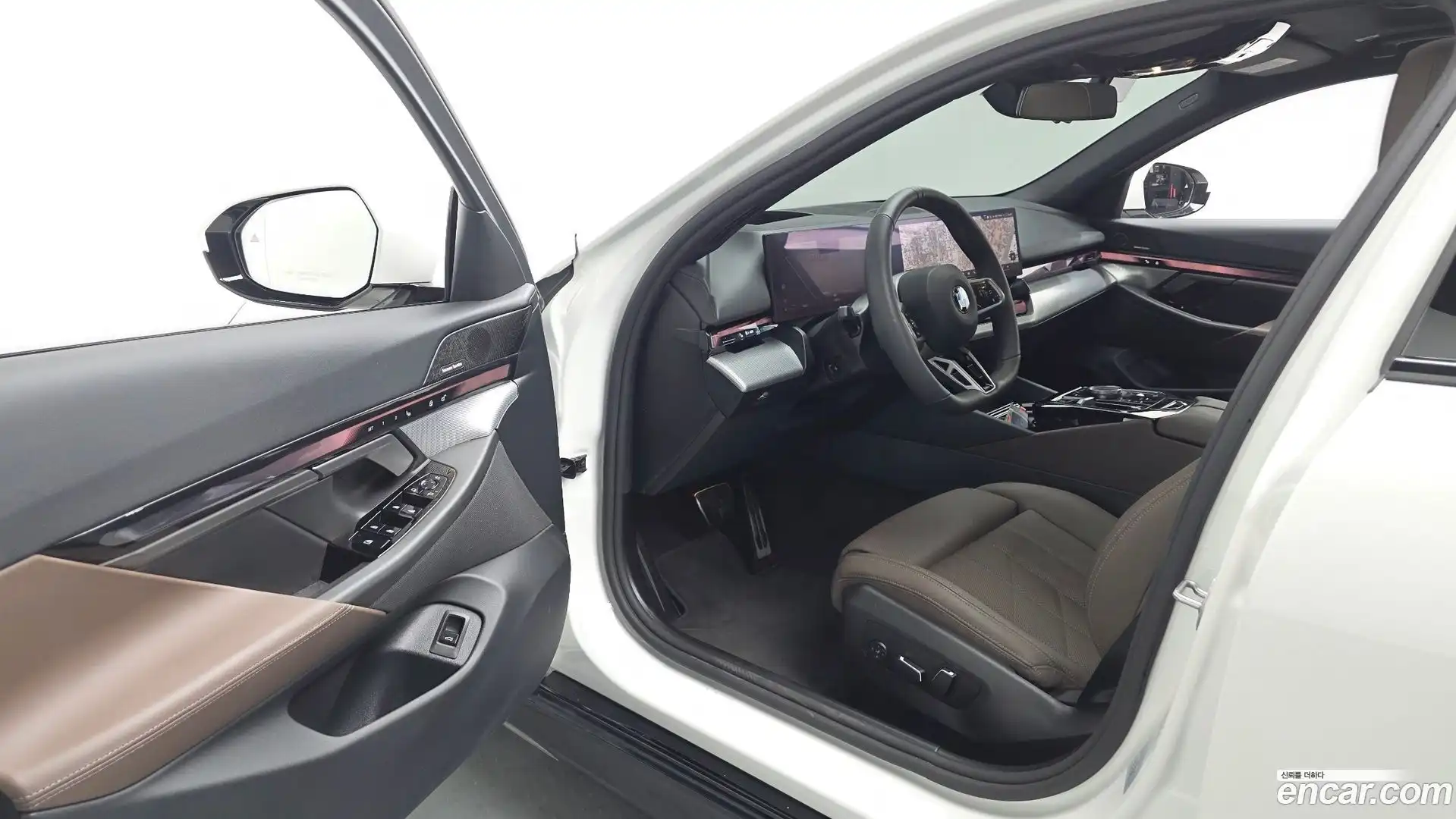 5-Series BMW 2025.10-INNER-010